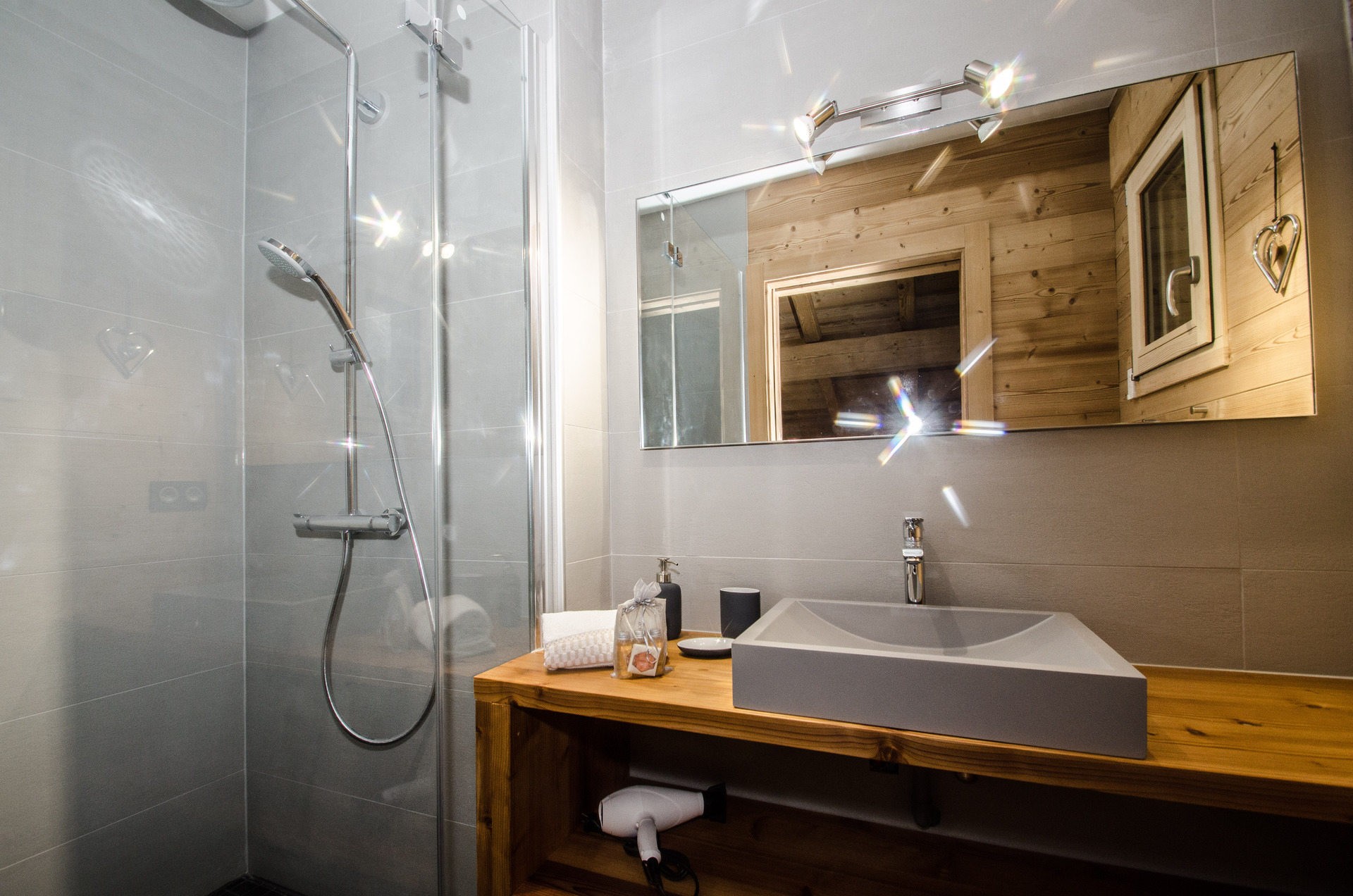 Chamonix Luxury Rental Chalet Cristy Shower Room 3