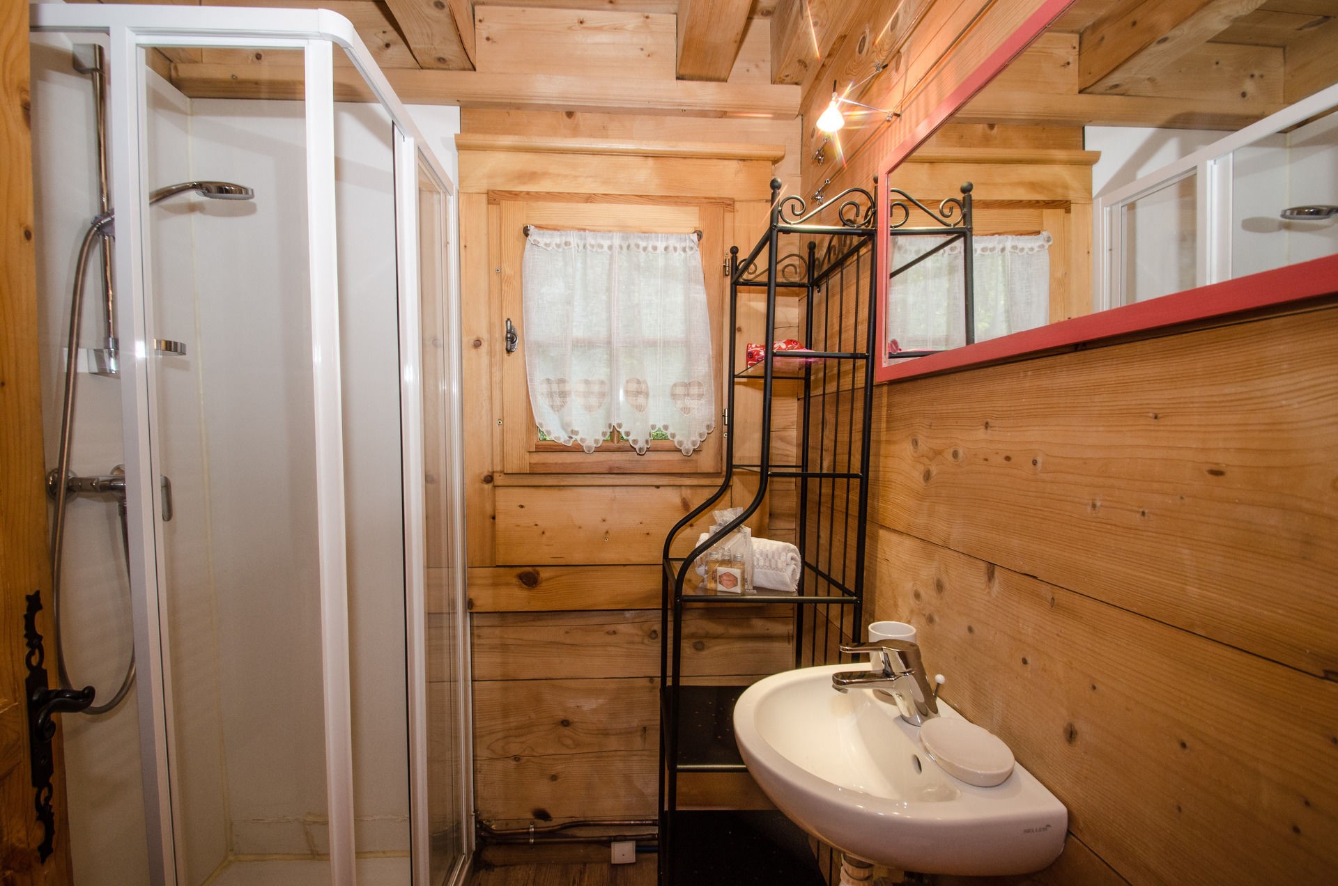 Chamonix Luxury Rental Chalet Crossite Bathroom