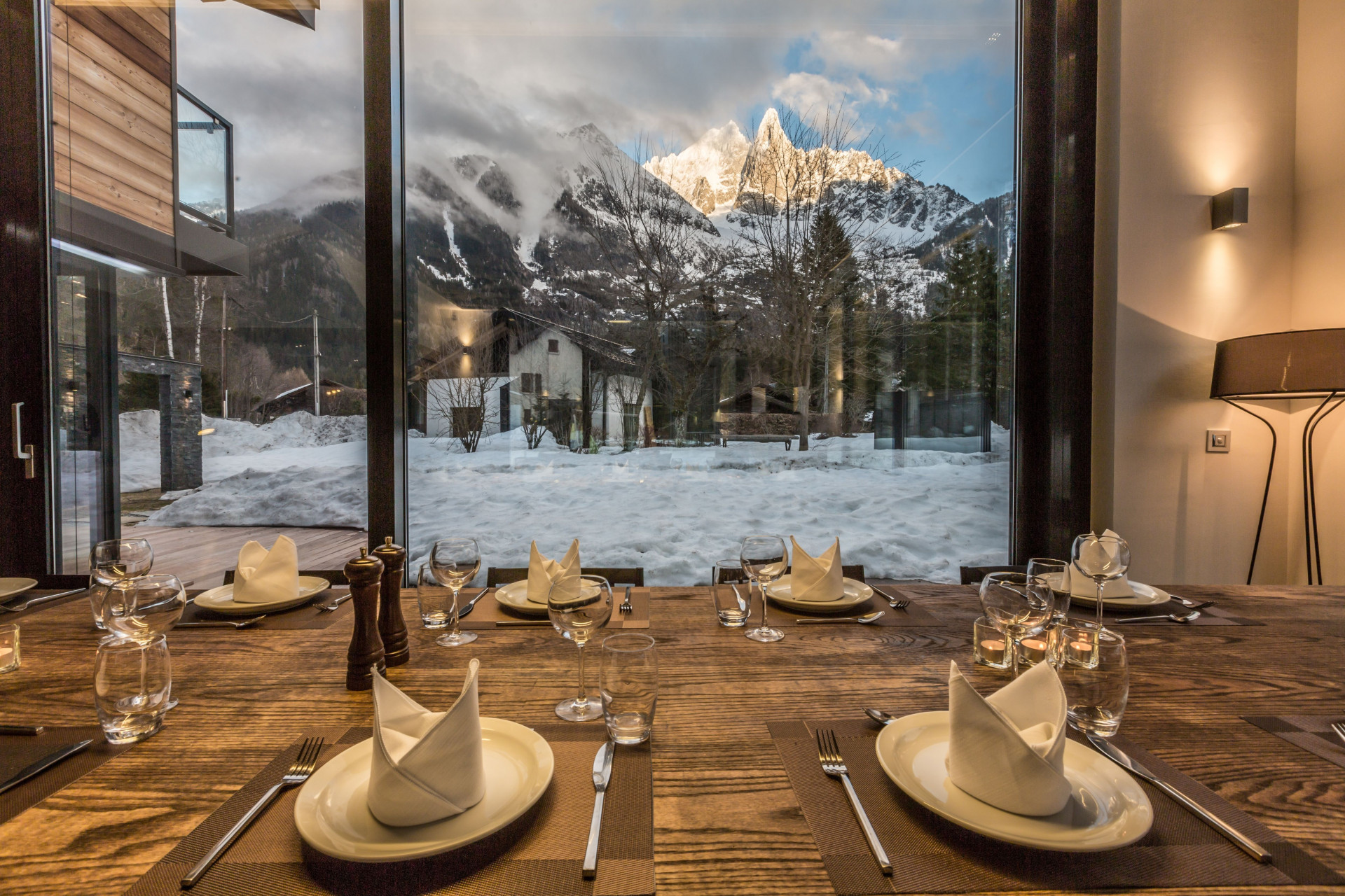 Chamonix Location Chalet Luxe Pitch Agate Soirée 
