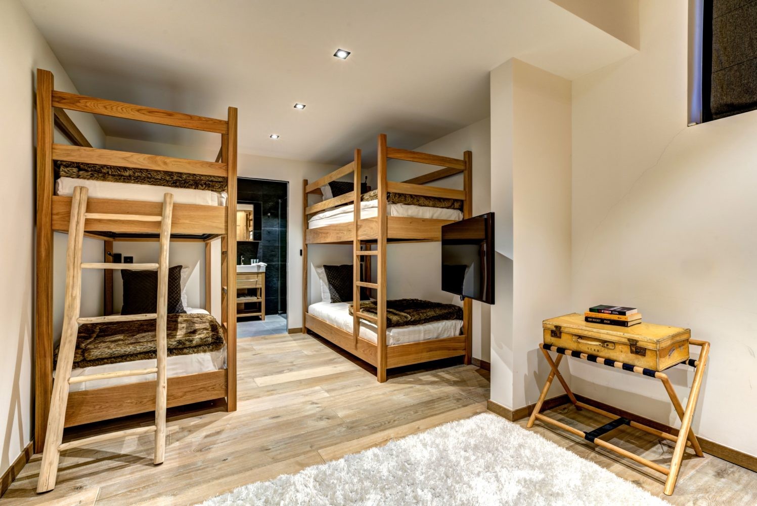 Chamonix Mont Blanc Rental Chalet Luxury Paradamote Bedroom 3