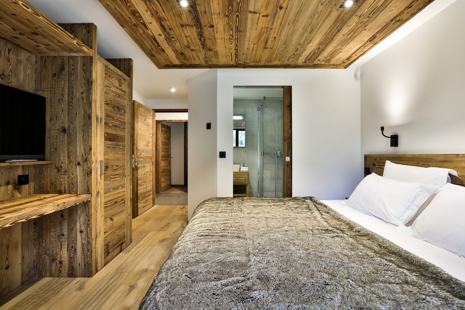 Chamonix Mont Blanc Rental Chalet Luxury Paradamyte Bedroom 2