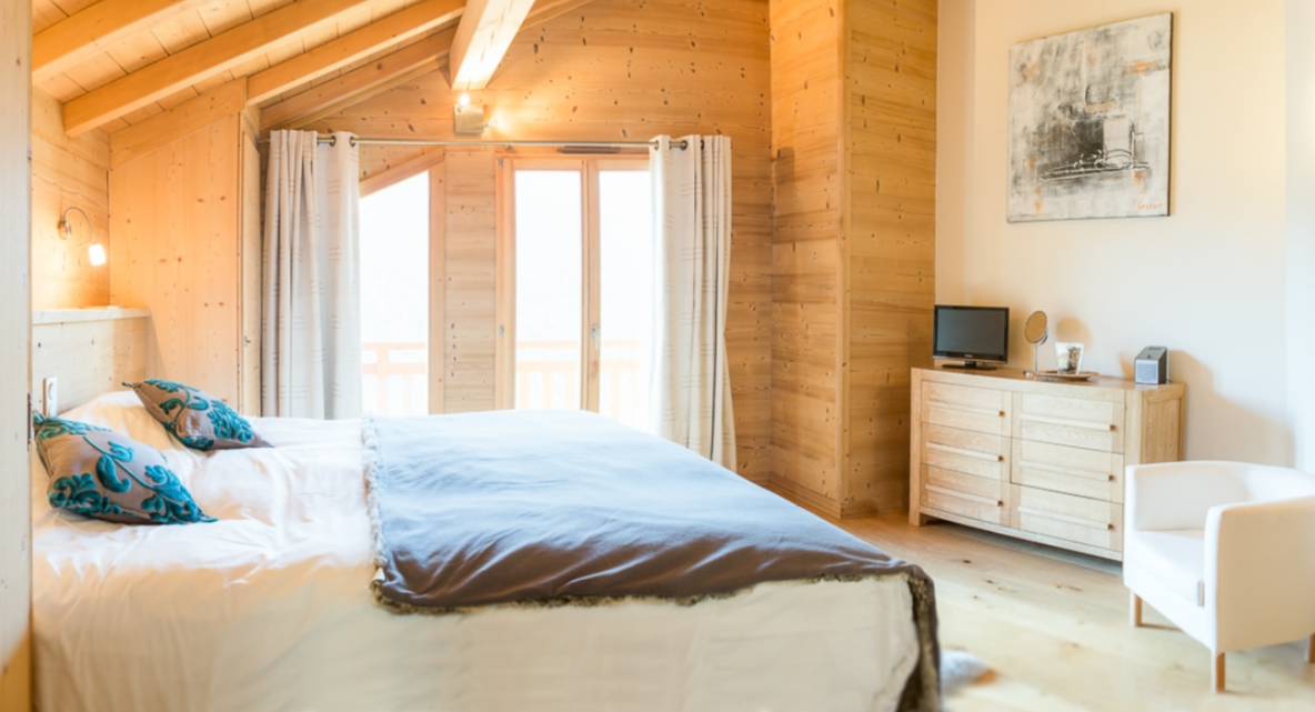 Chatel Luxury Rental Chalet Chalcocyanite Bedroom 3