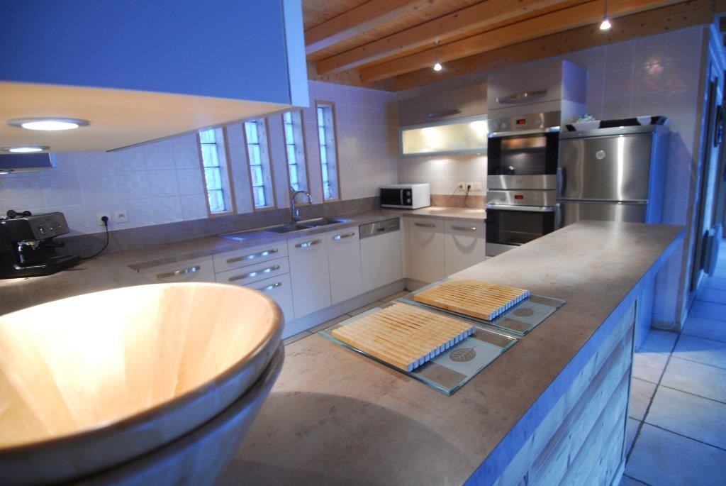 Chatel Luxury Rental Chalet Chalcophanite Kitchen 2