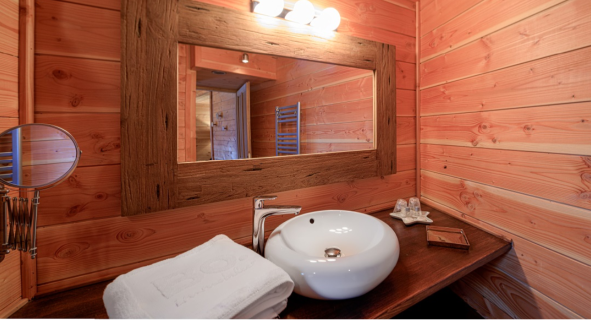 Chatel Luxury Rental Chalet Chapa Bathroom 2