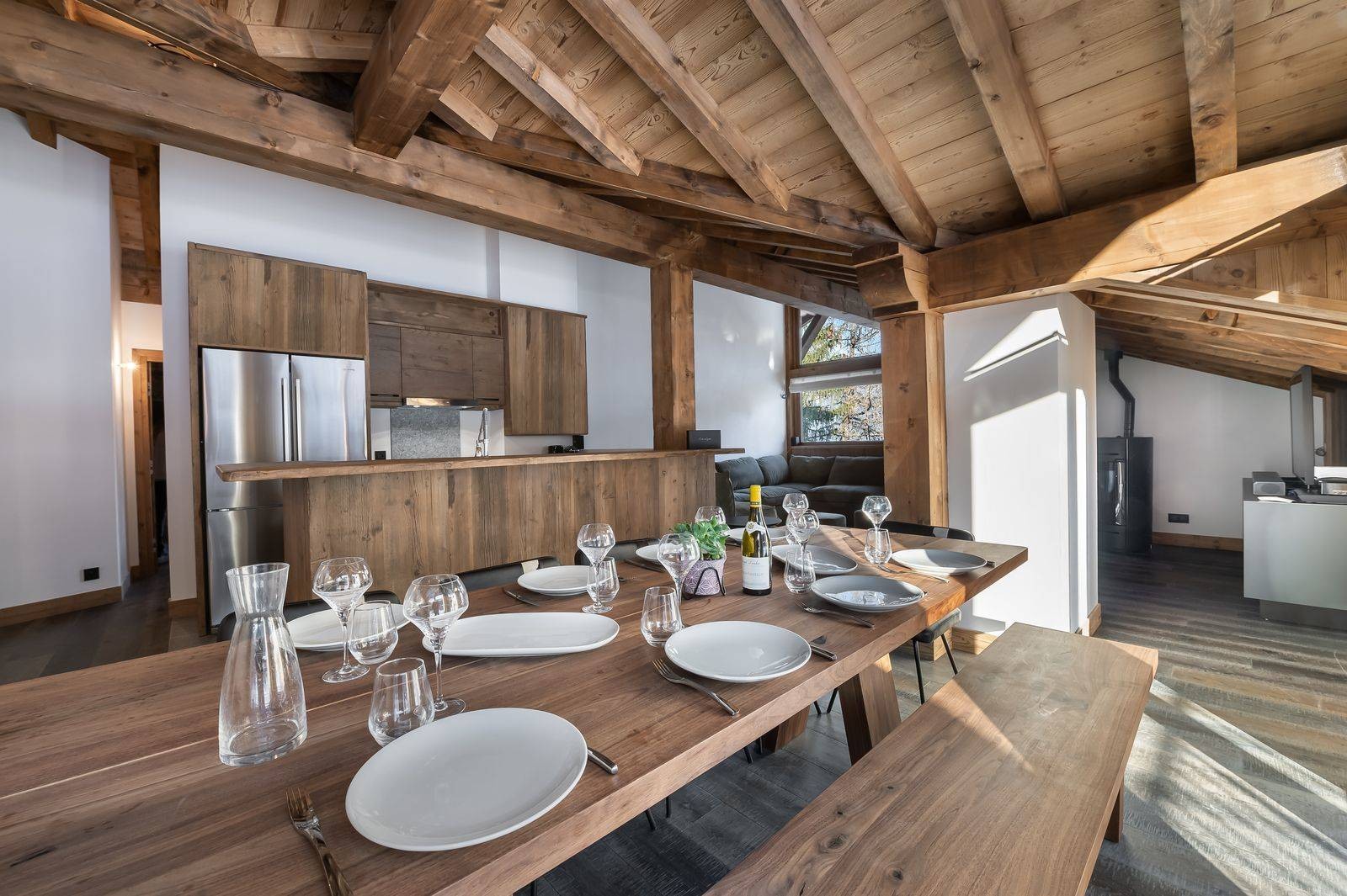 Courchevel 1300 Luxury Rental Appartment Tilanche Dining Area 3