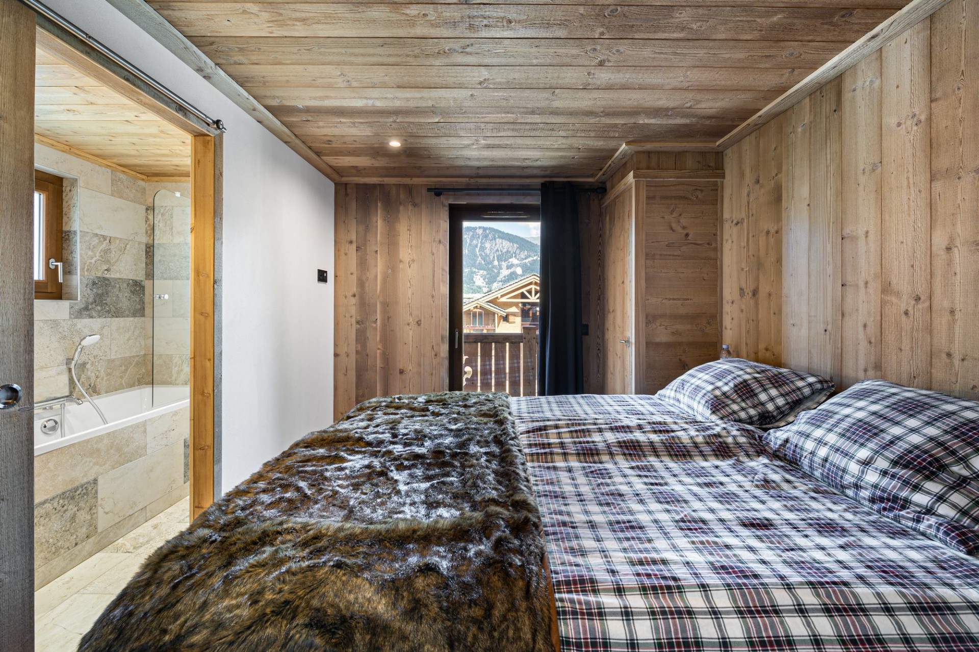 Courchevel 1300 Luxury Rental Appartment Tilite Bedroom 3