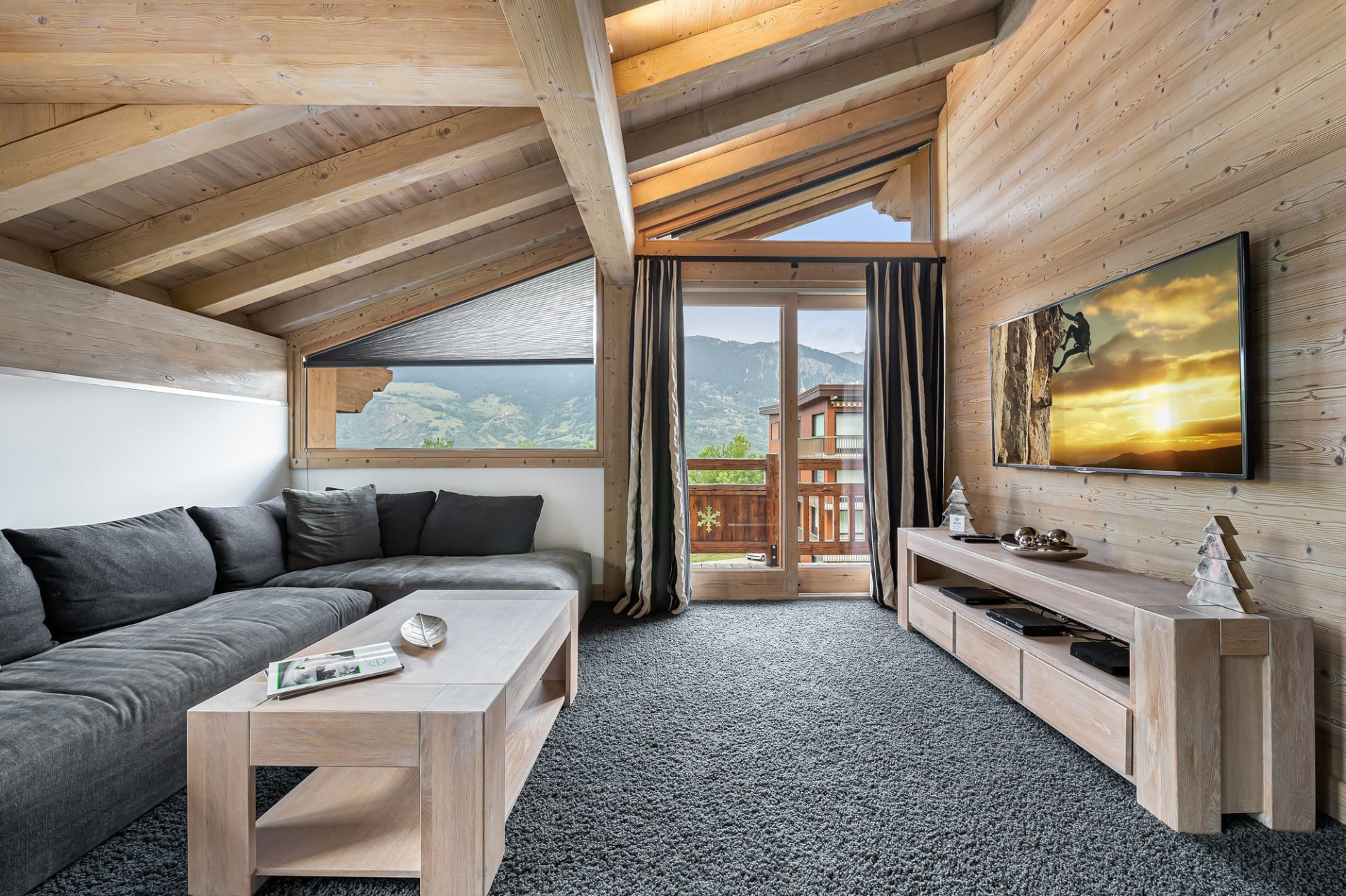 Courchevel 1300 Location Chalet Luxe Nitra Coin Tv 