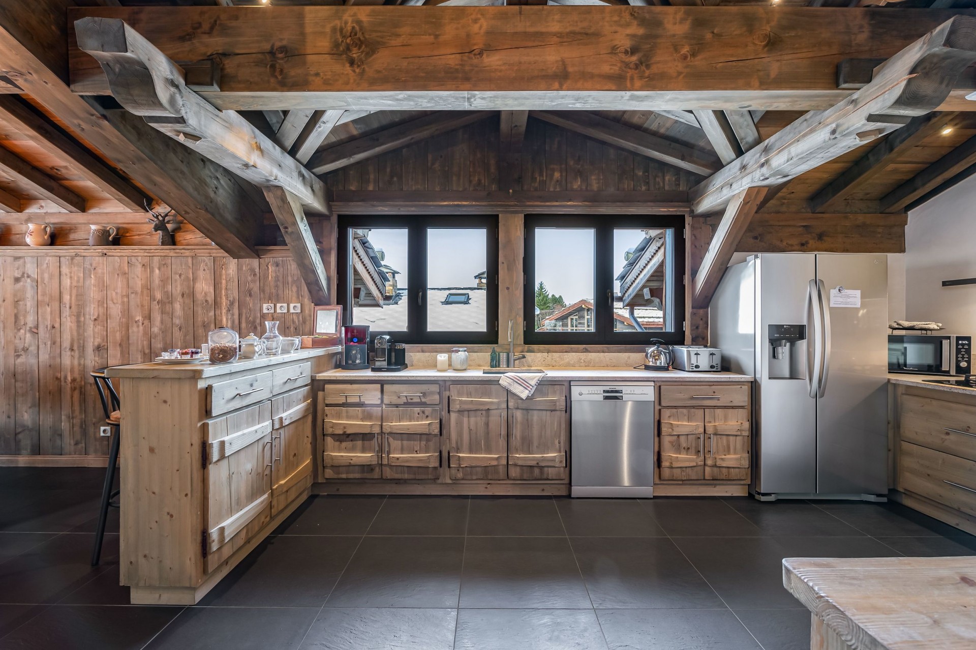 Courchevel 1300 Luxury Rental Chalet Noubate Kitchen