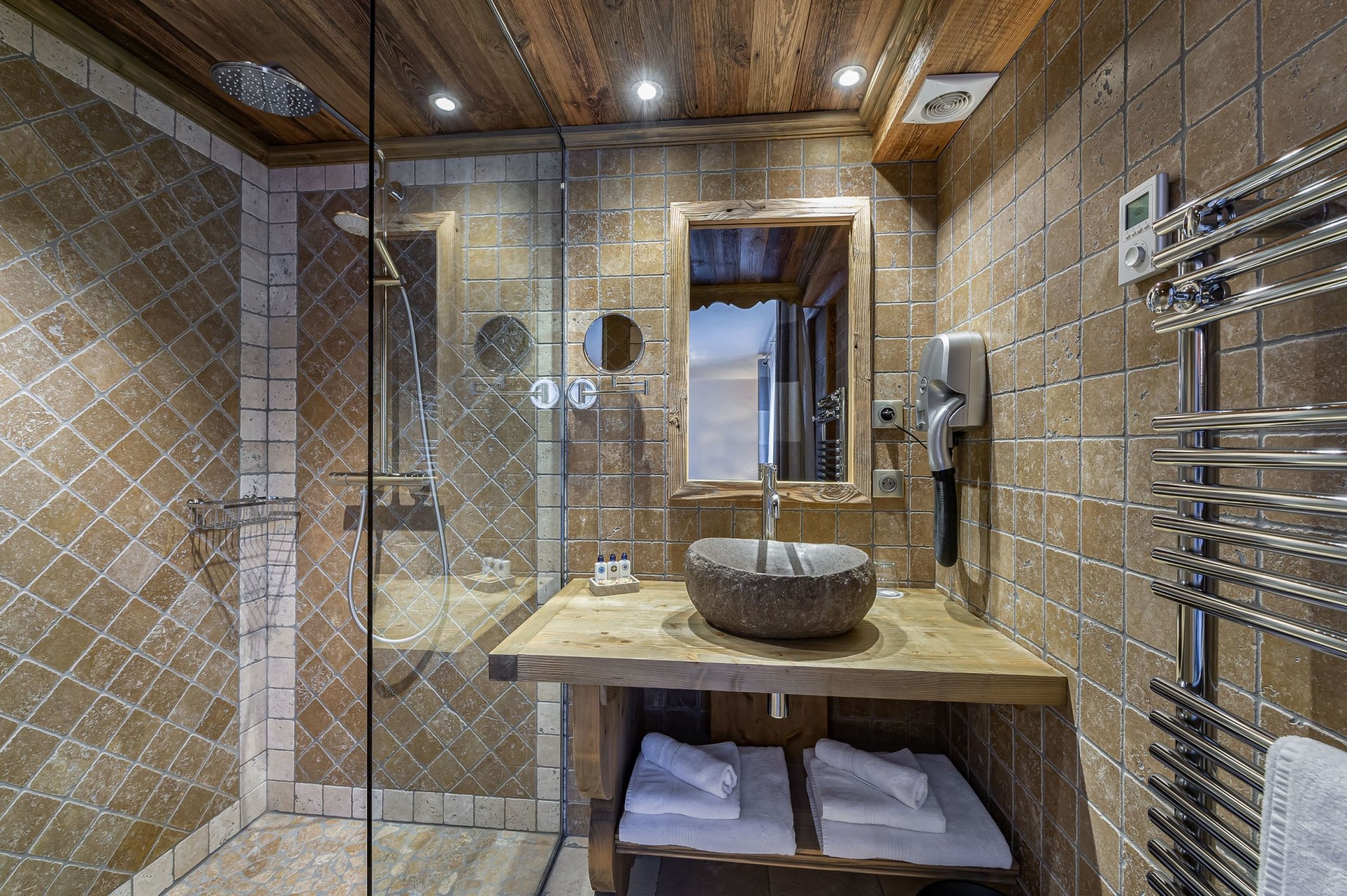 Courchevel 1300 Luxury Rental Chalet Noubate Bathroom 7