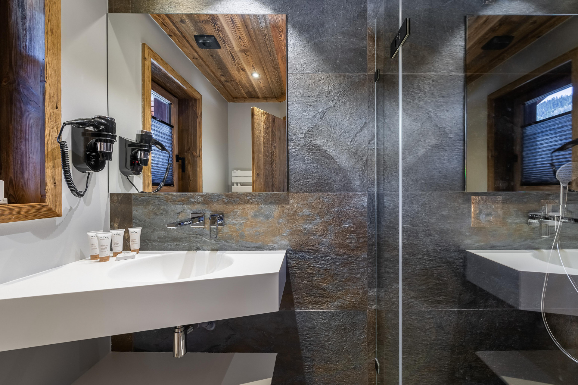 Courchevel 1300 Location Chalet Luxe Tivute Salle De Bain 