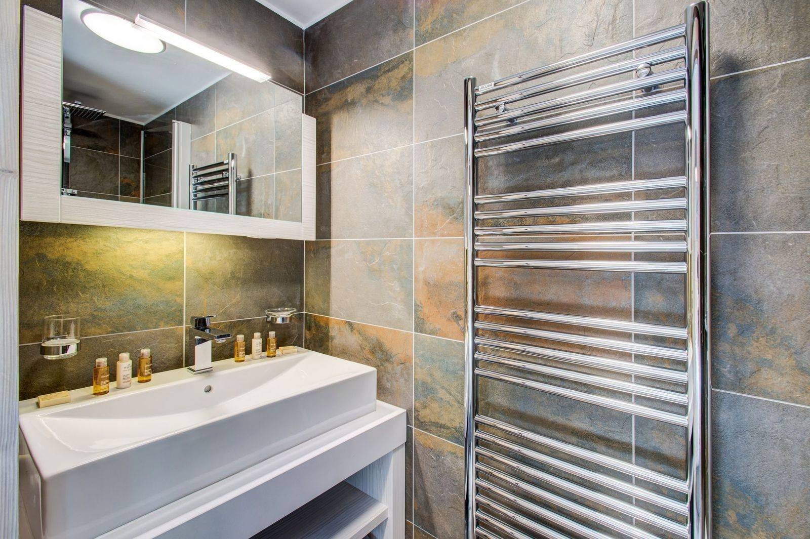 Courchevel 1550 Luxury Rental Appartment Telimite Bathroom 3