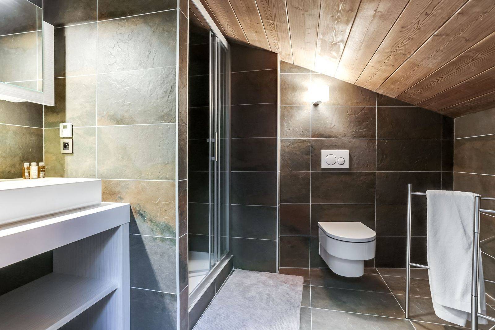 Courchevel 1550 Luxury Rental Appartment Telukia Bathroom 2
