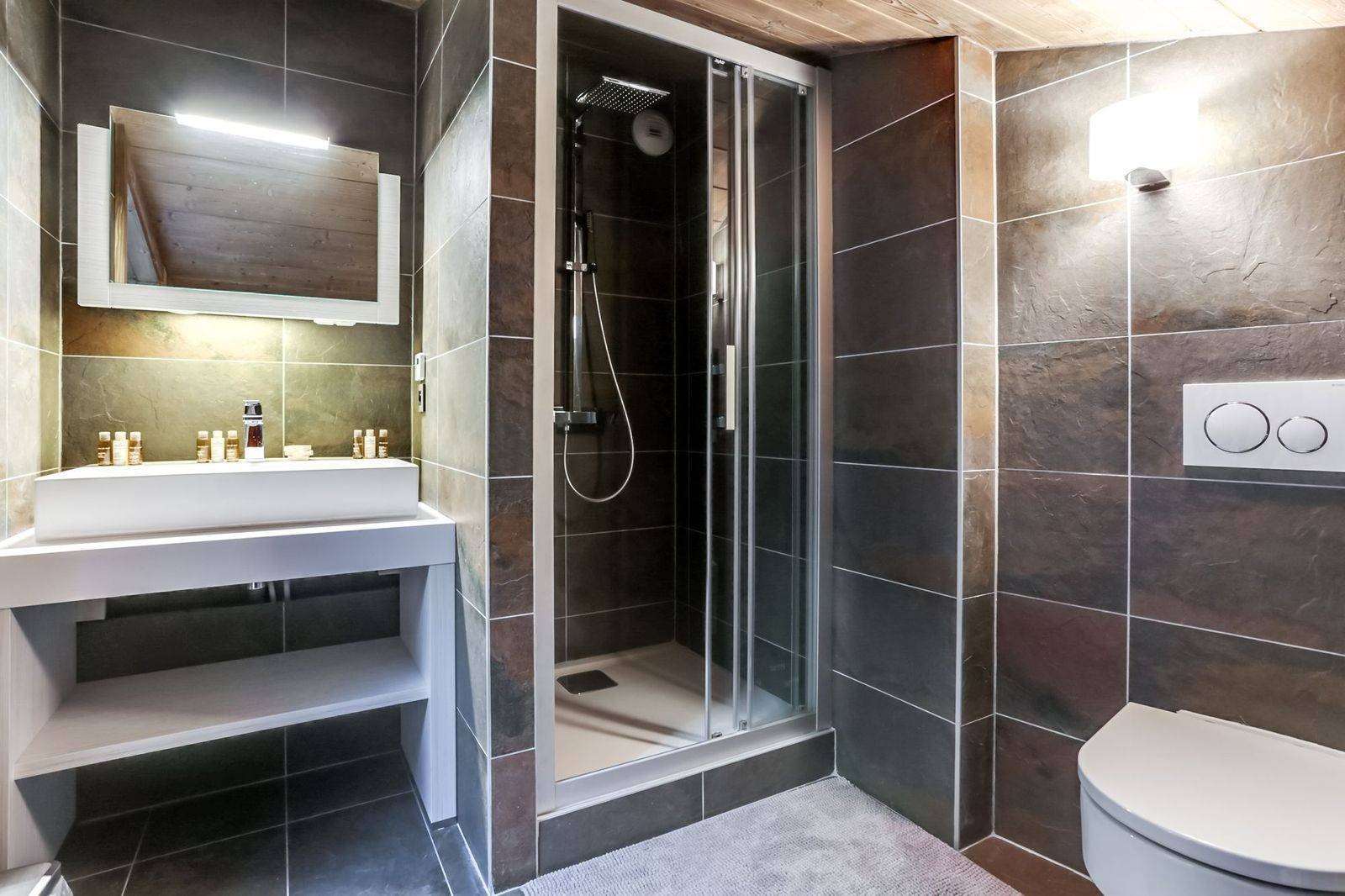 Courchevel 1550 Luxury Rental Appartment Telukia Bathroom 5