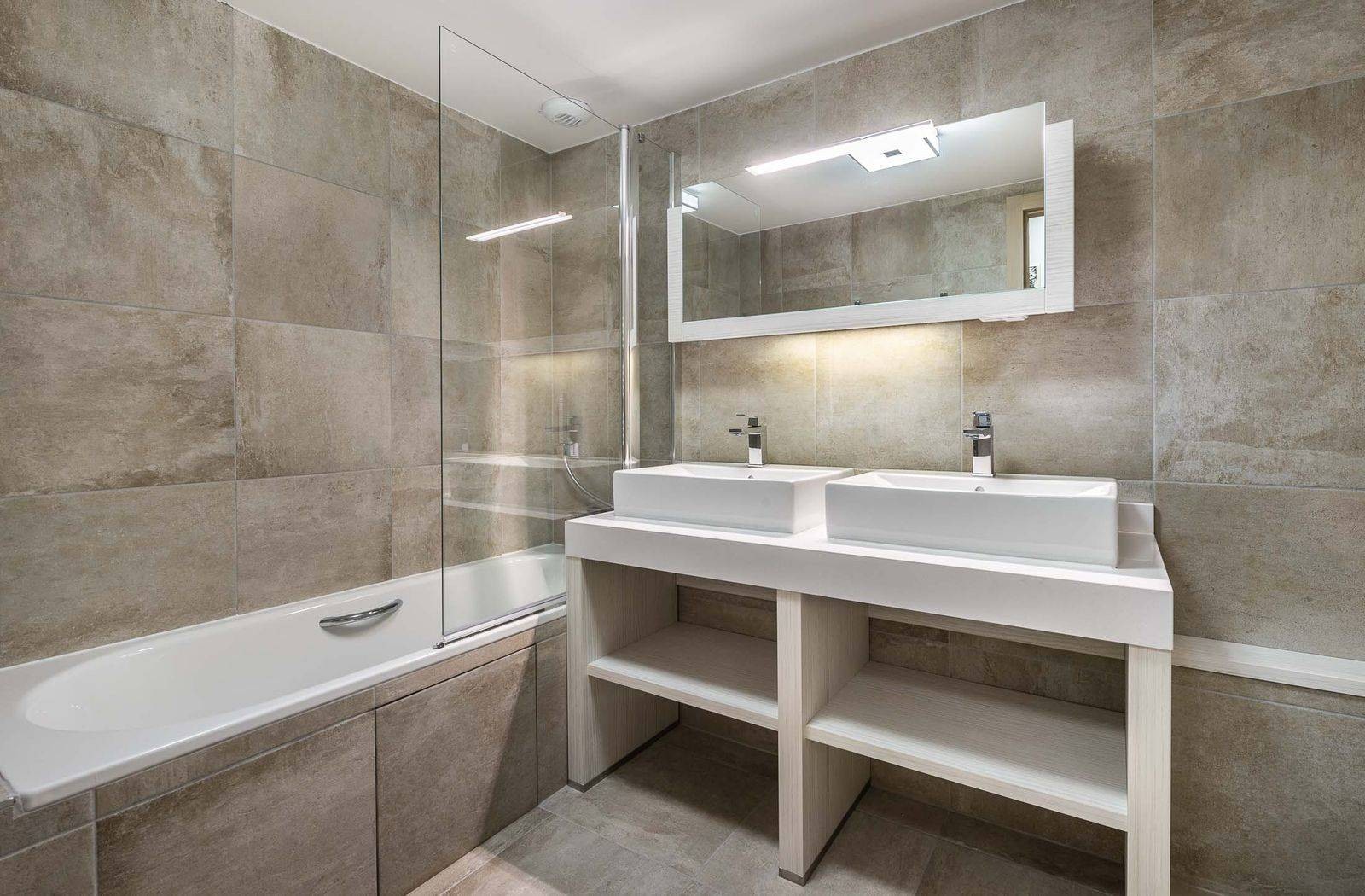 Courchevel 1550 Luxury Rental Appartment Telumite Bathroom 2