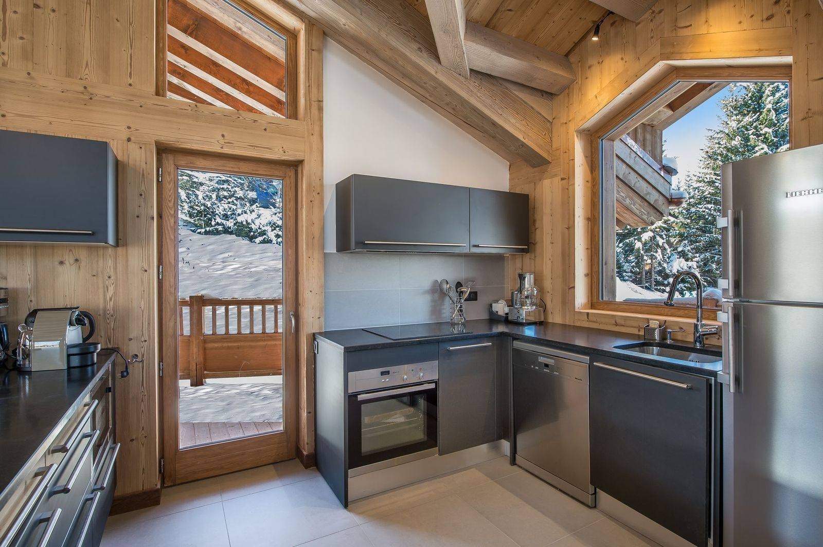 Courchevel 1550 Luxury Rental Chalet Nibite Kitchen 2