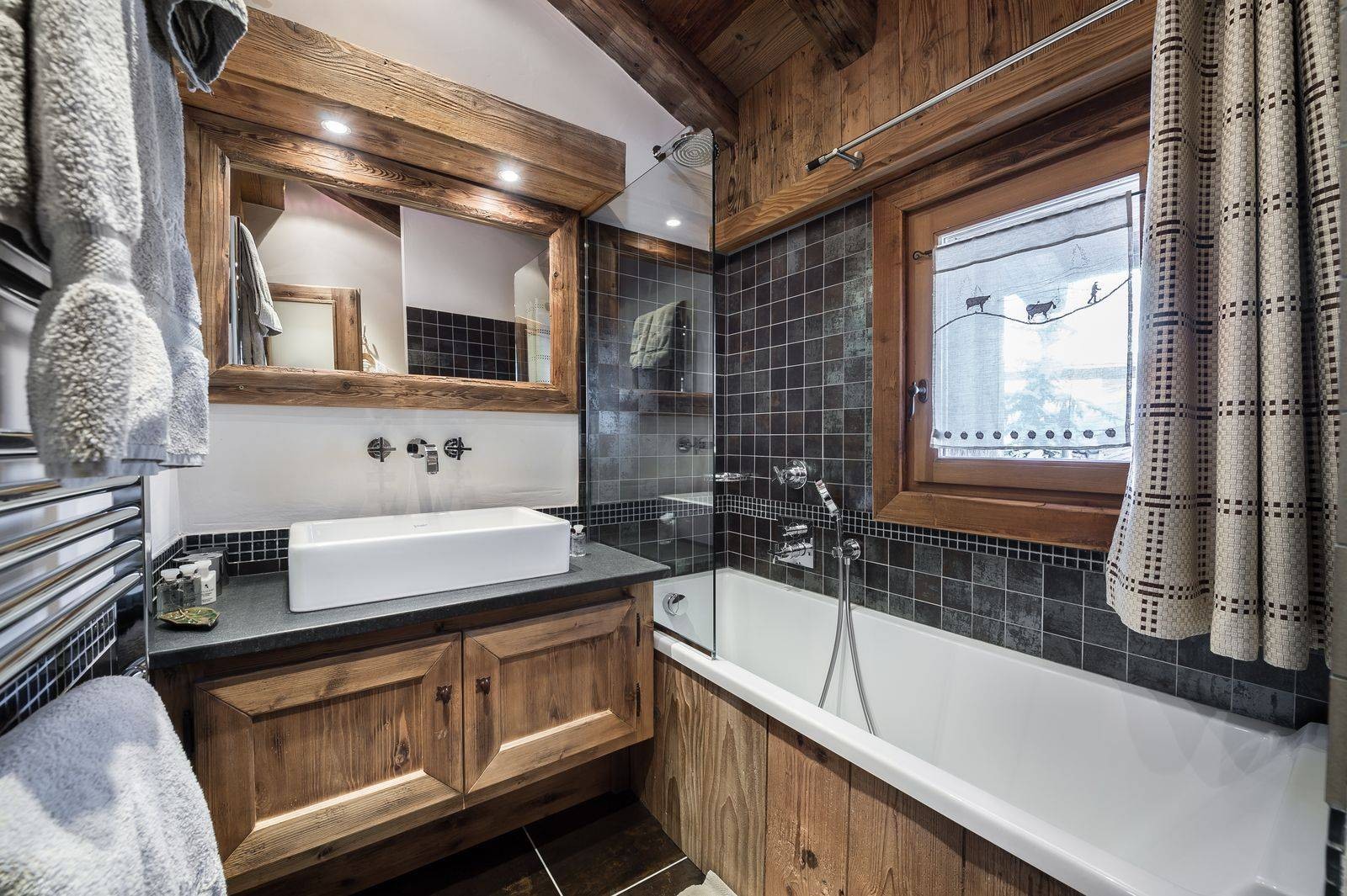 Courchevel 1550 Luxury Rental Chalet Niobite Bathroom 3