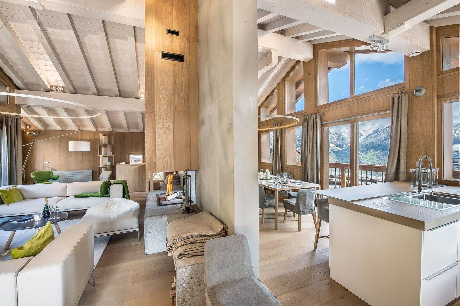 Courchevel 1550 Luxury Rental Chalet Niubite Living Room 2