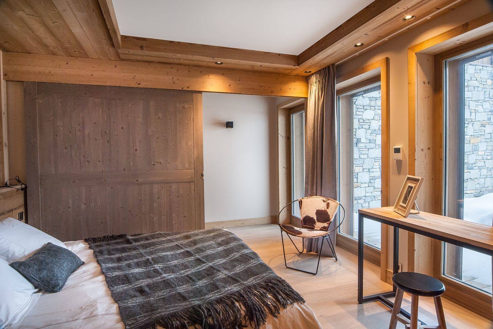 Courchevel 1550 Luxury Rental Chalet Niurer Bedroom