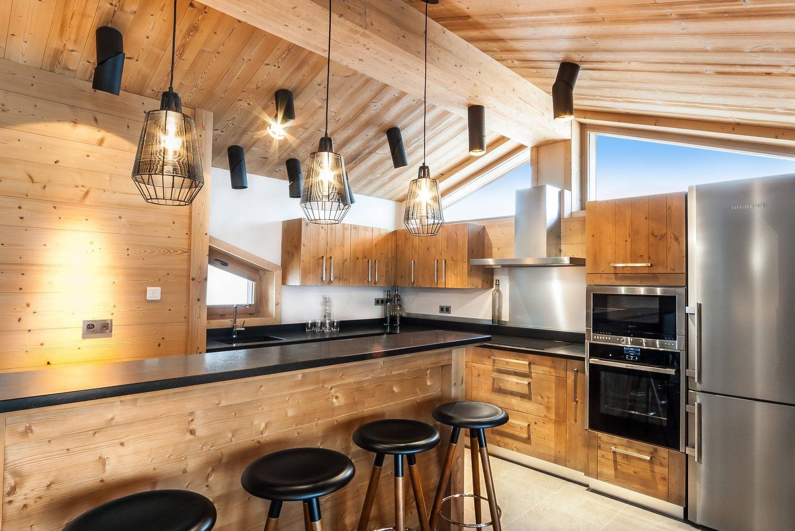 Courchevel 1550 Luxury Rental Chalet Niuron Kitchen