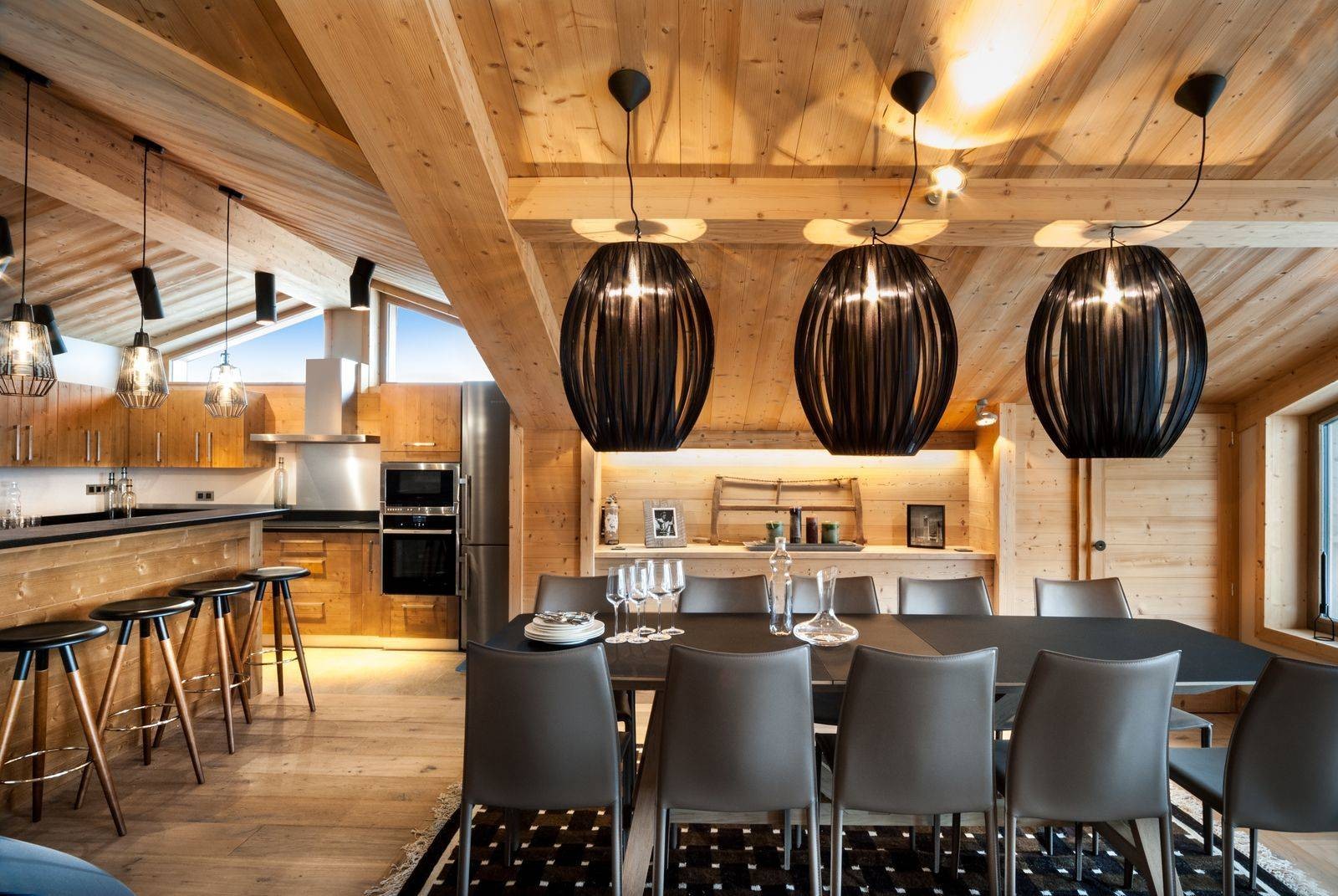 Courchevel 1550 Luxury Rental Chalet Niuron Dining Room