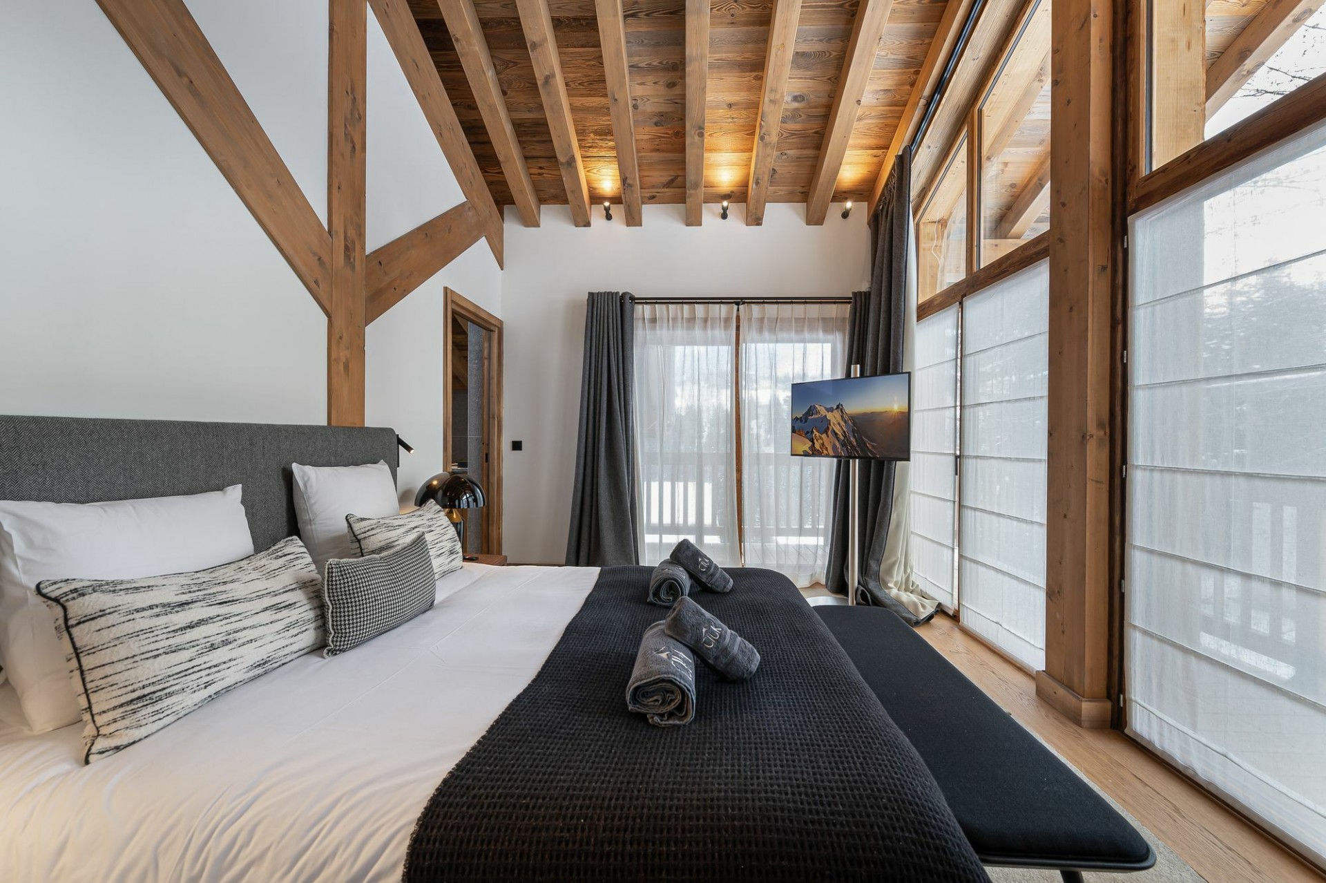 Courchevel Luxury Rental Chalet Nuummite Bedroom 6