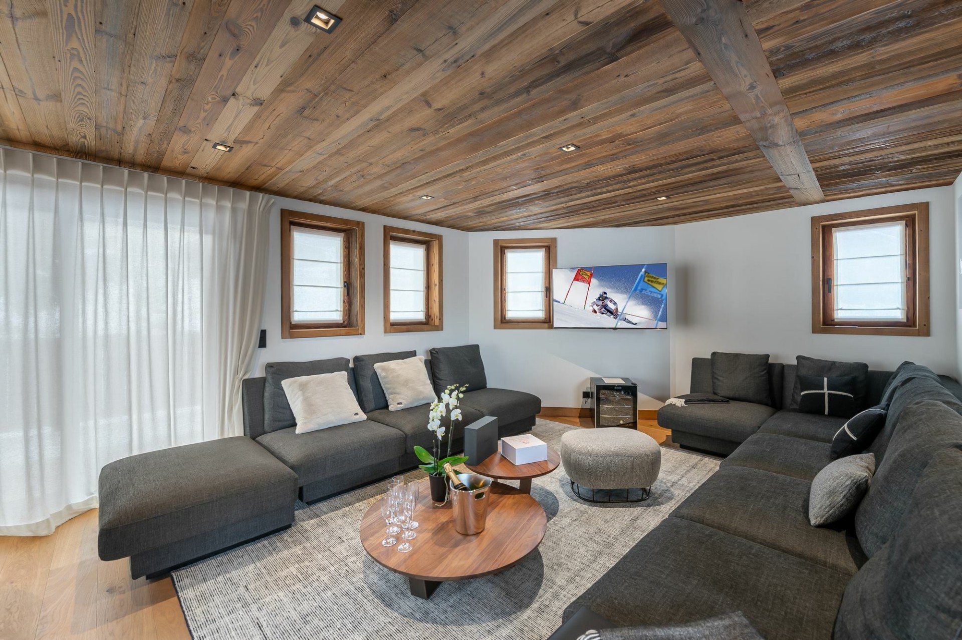 Courchevel Luxury Rental Chalet Nuummite Living Room 5