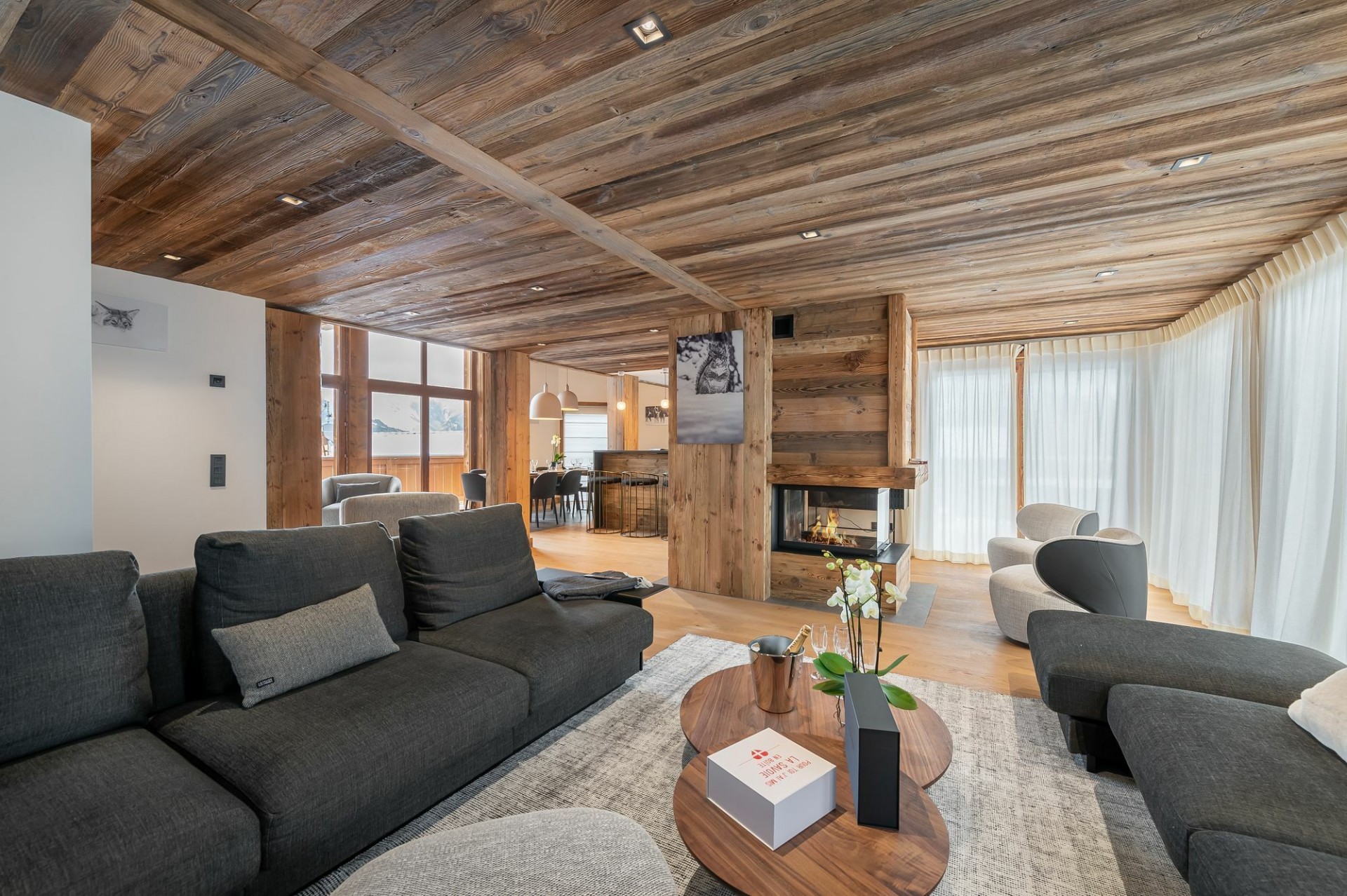Courchevel Luxury Rental Chalet Nuummite Living Room 6