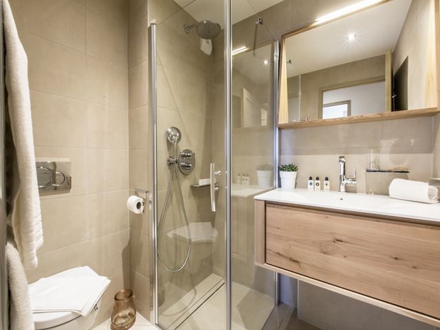 Courchevel 1650 Luxury Rental Appartment Agrelite Bathroom