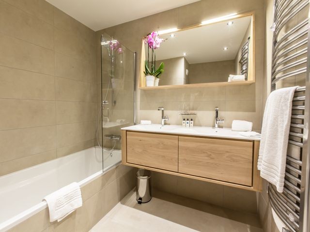Courchevel 1650 Luxury Rental Appartment Agrelite Bathroom 2
