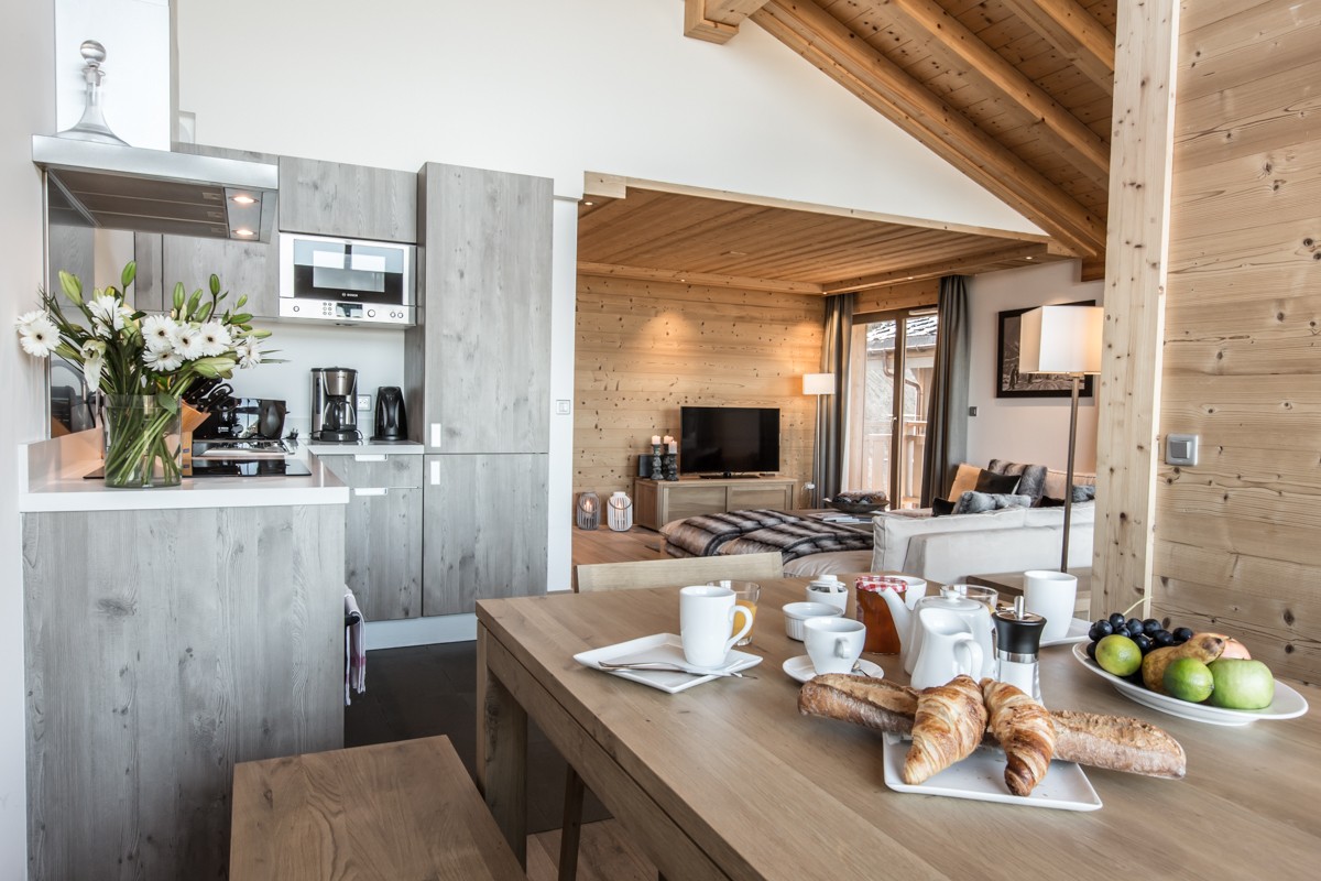 Courchevel 1650 Luxury Rental Appartment Allanite Dining Room