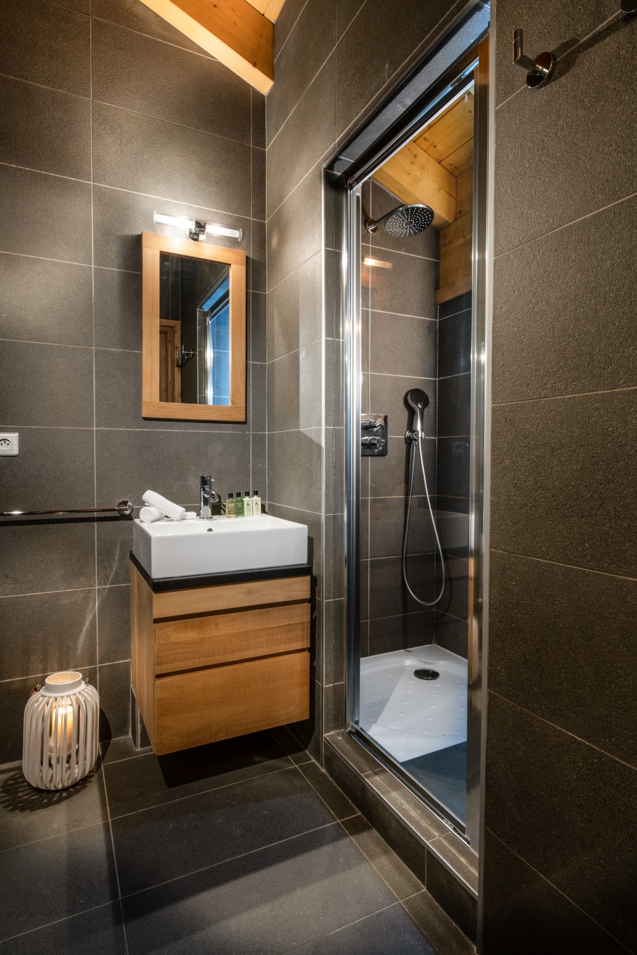 Courchevel 1650 Location Appartement Luxe Allanite Salle De Bain 2