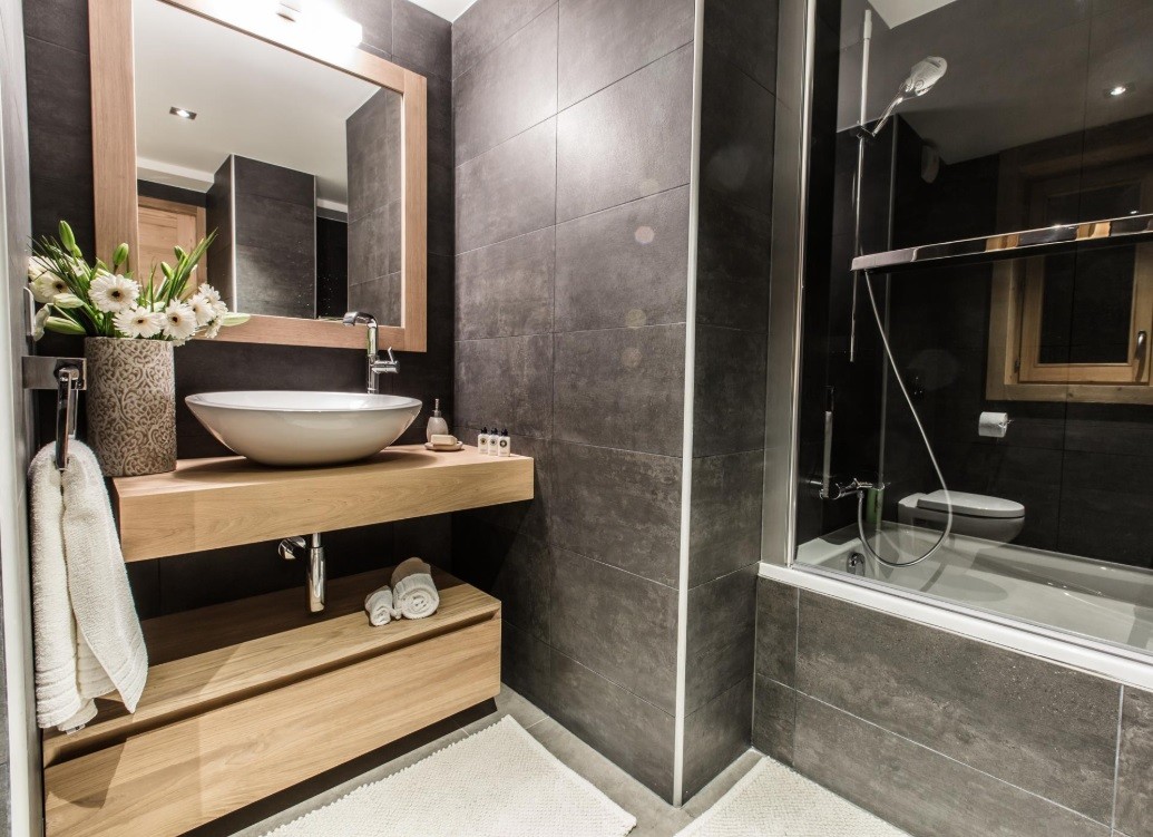 Courchevel 1650 Luxury Rental Appartment Alsola Bathroom