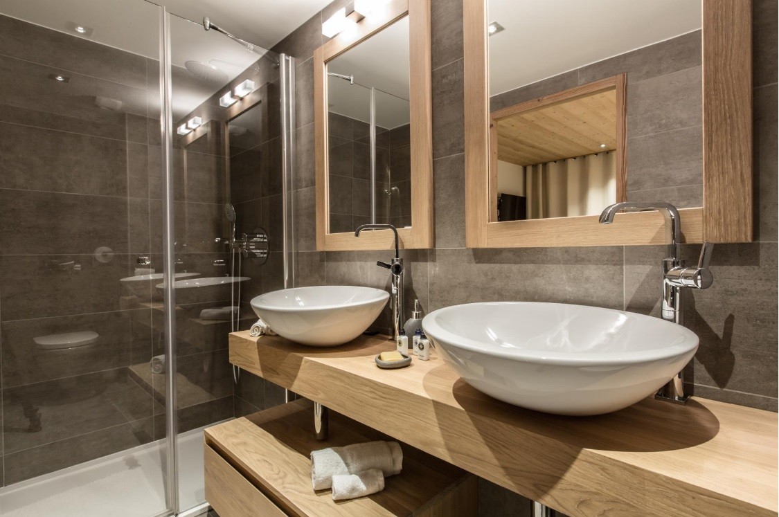 Courchevel 1650 Luxury Rental Appartment Alsola Bathroom 2