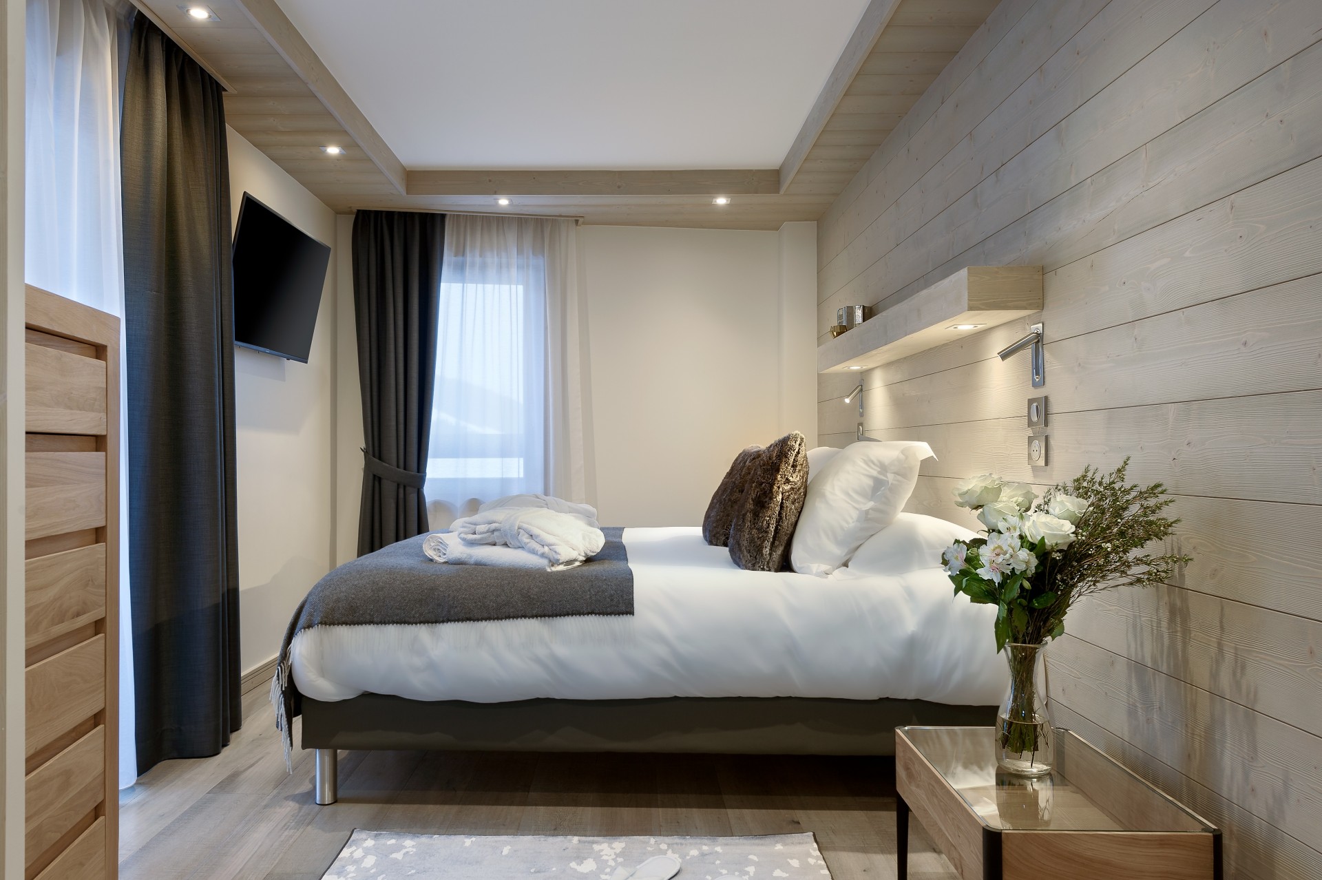 Courchevel 1650 Luxury Rental Appartment Altanto Bedroom