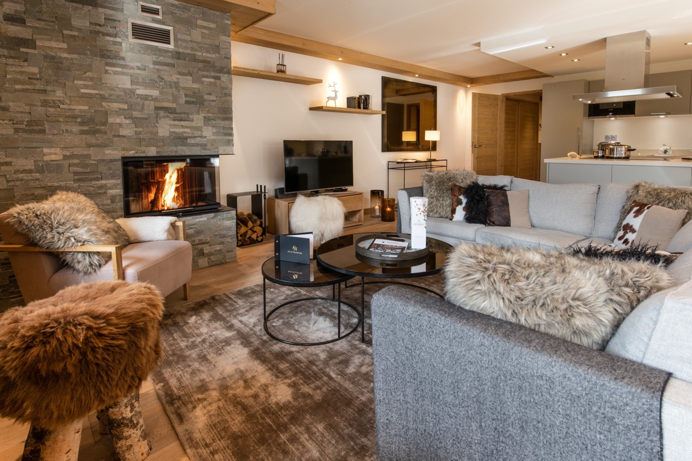 Courchevel 1650 Luxury Rental Appartment Amethyste Living Room 3