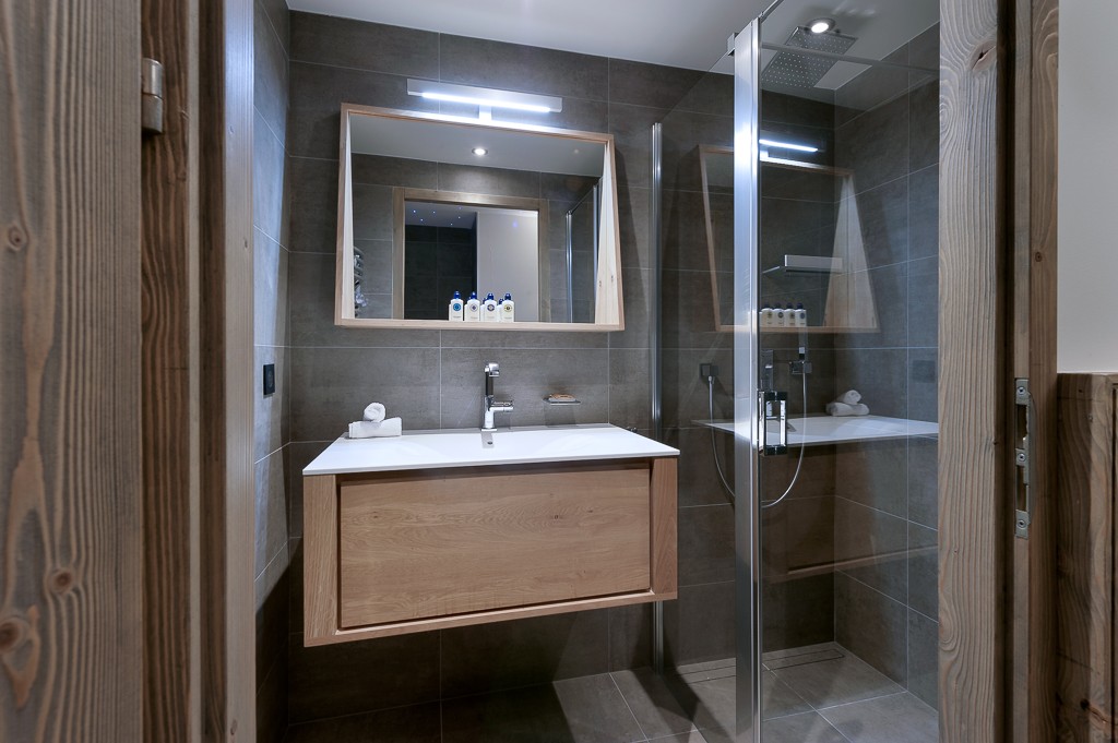 Courchevel 1650 Luxury Rental Appartment Angelite Bathroom 3