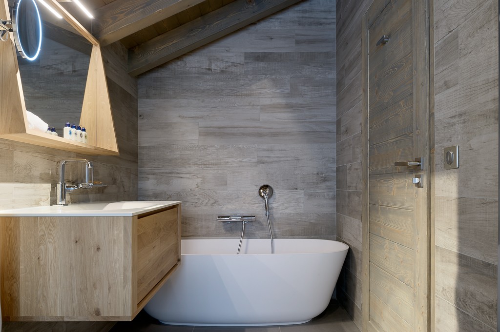 Courchevel 1650 Luxury Rental Appartment Angelite Bathroom 6