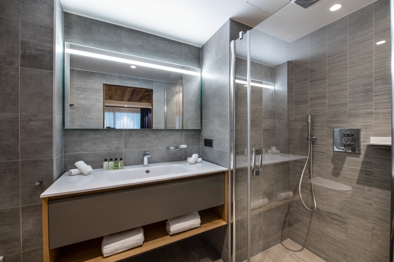 Courchevel 1650 Luxury Rental Appartment Aurilite Bathroom 3