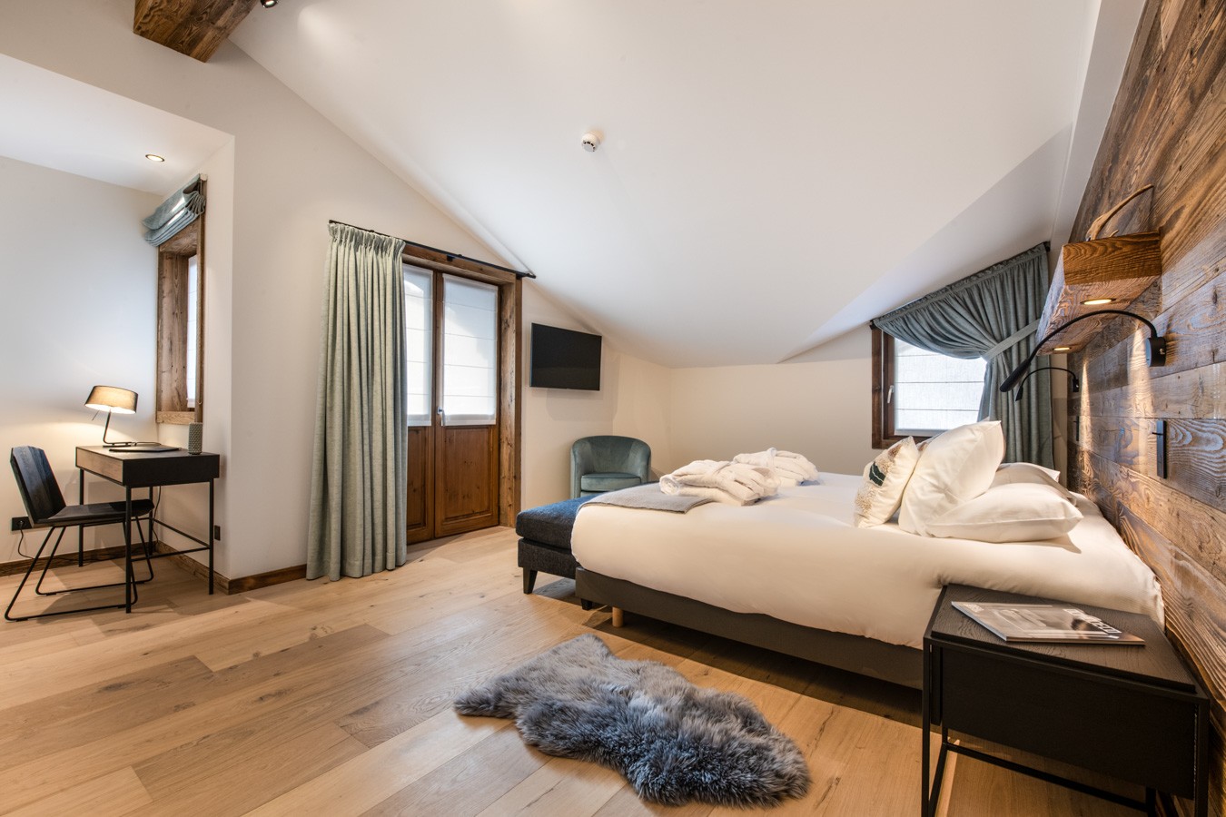 Courchevel 1650 Luxury Rental Appartment Aurulite Bedroom 2