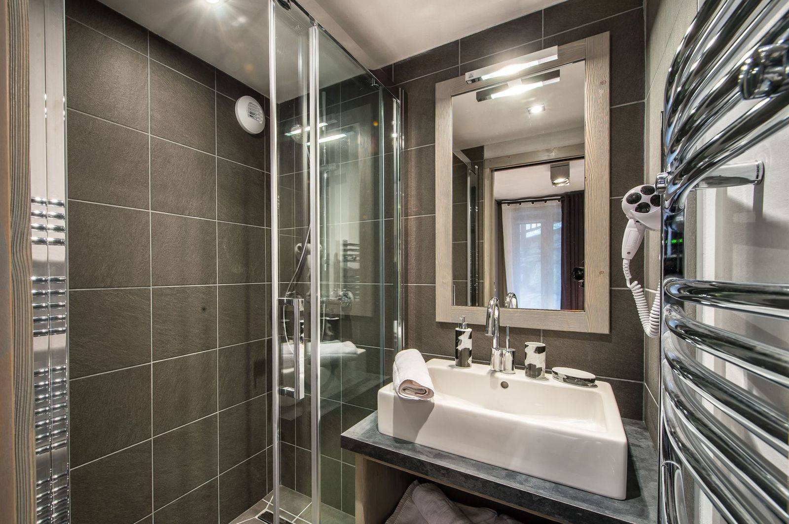 Courchevel 1650 Luxury Rental Appartment Dalersi Bathroom 2
