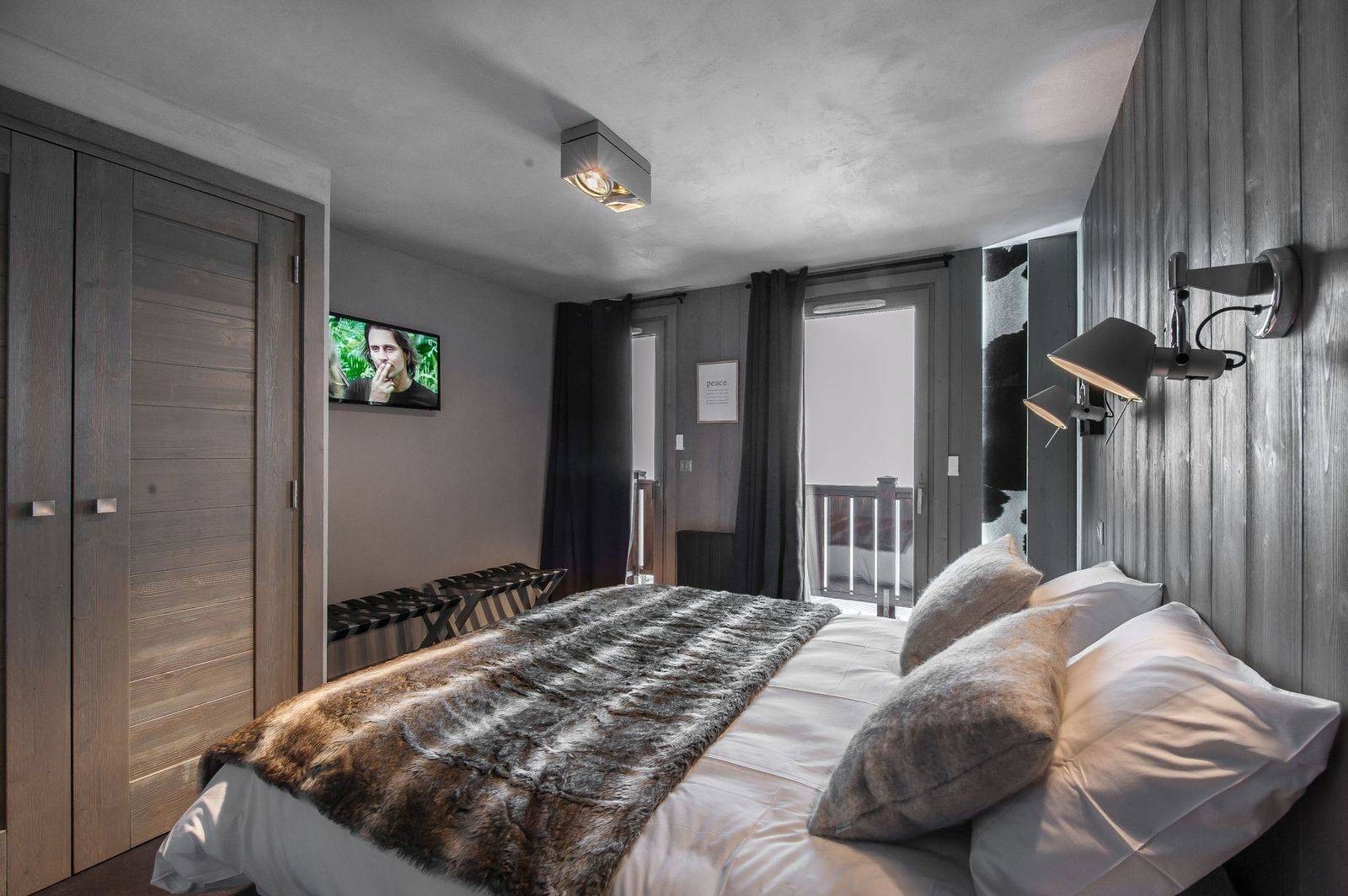 Courchevel 1650 Luxury Rental Appartment Neustadelite Bedroom