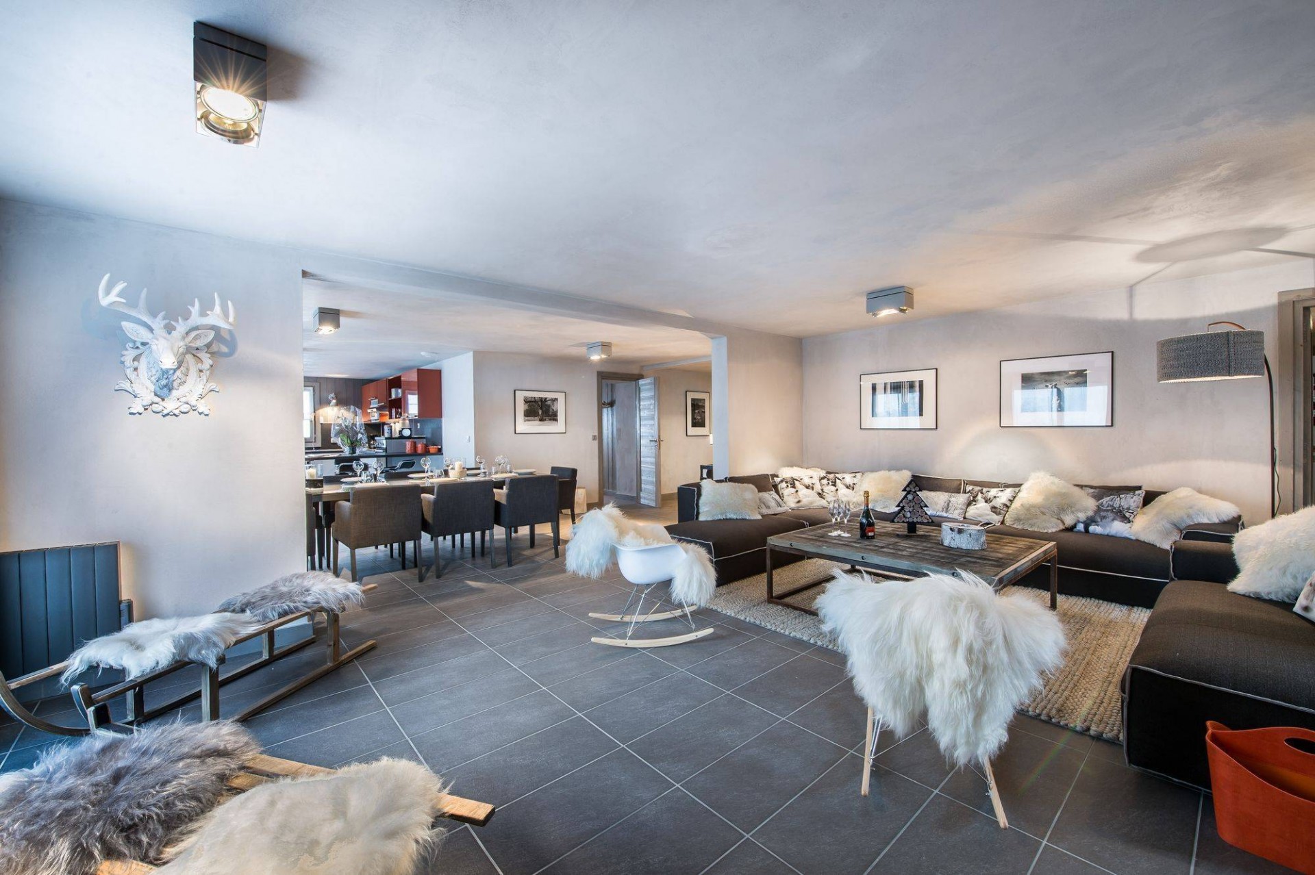 Courchevel 1650 Luxury Rental Appartment Neustadelite Living Room 3
