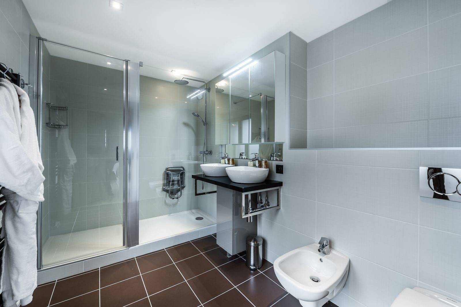 Courchevel 1650 Luxury Rental Appartment Bathroom