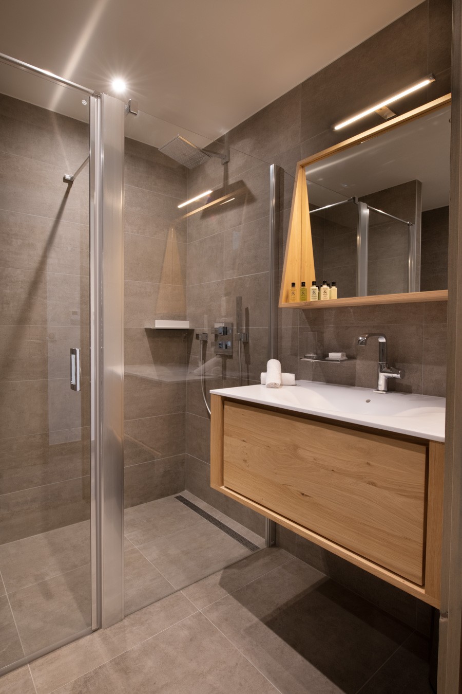 Courchevel 1650 Luxury Rental Chalet Akarlonte Bathroom 2