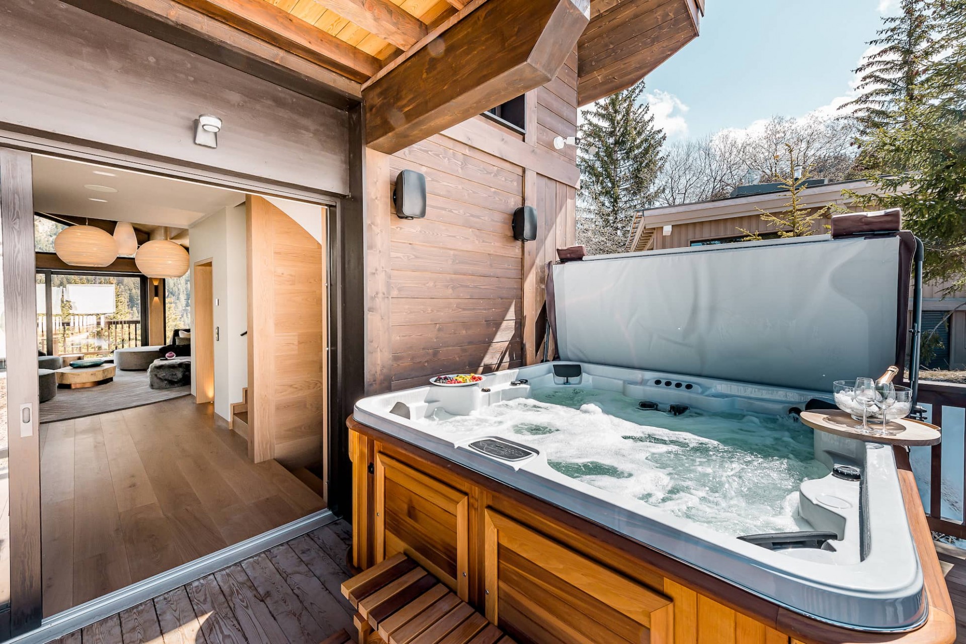 Courchevel 1650 Location Chalet Luxe Elana Jacuzzi Extérieur