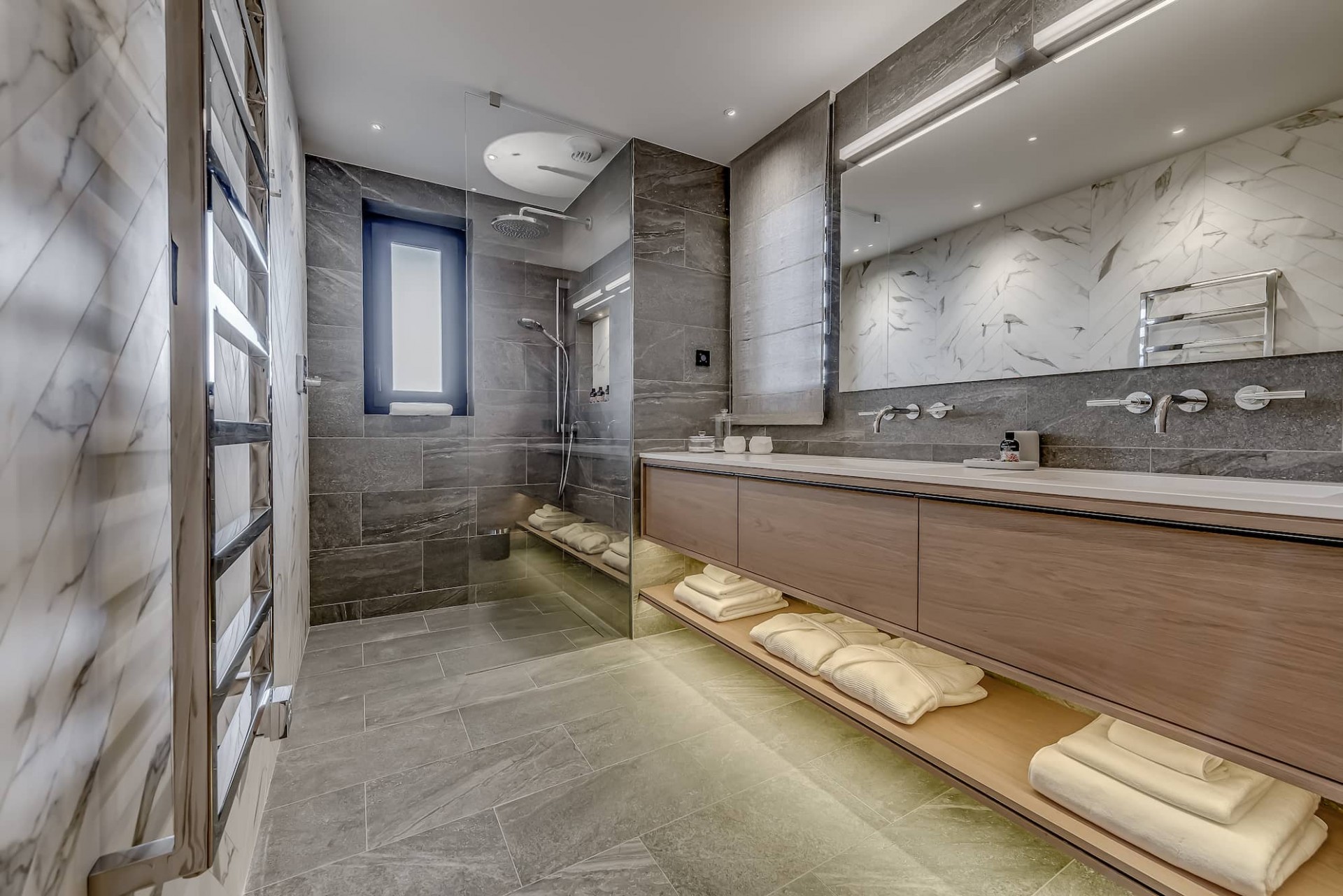 Courchevel 1650 Luxury Rental Chalet Elana Shower Room