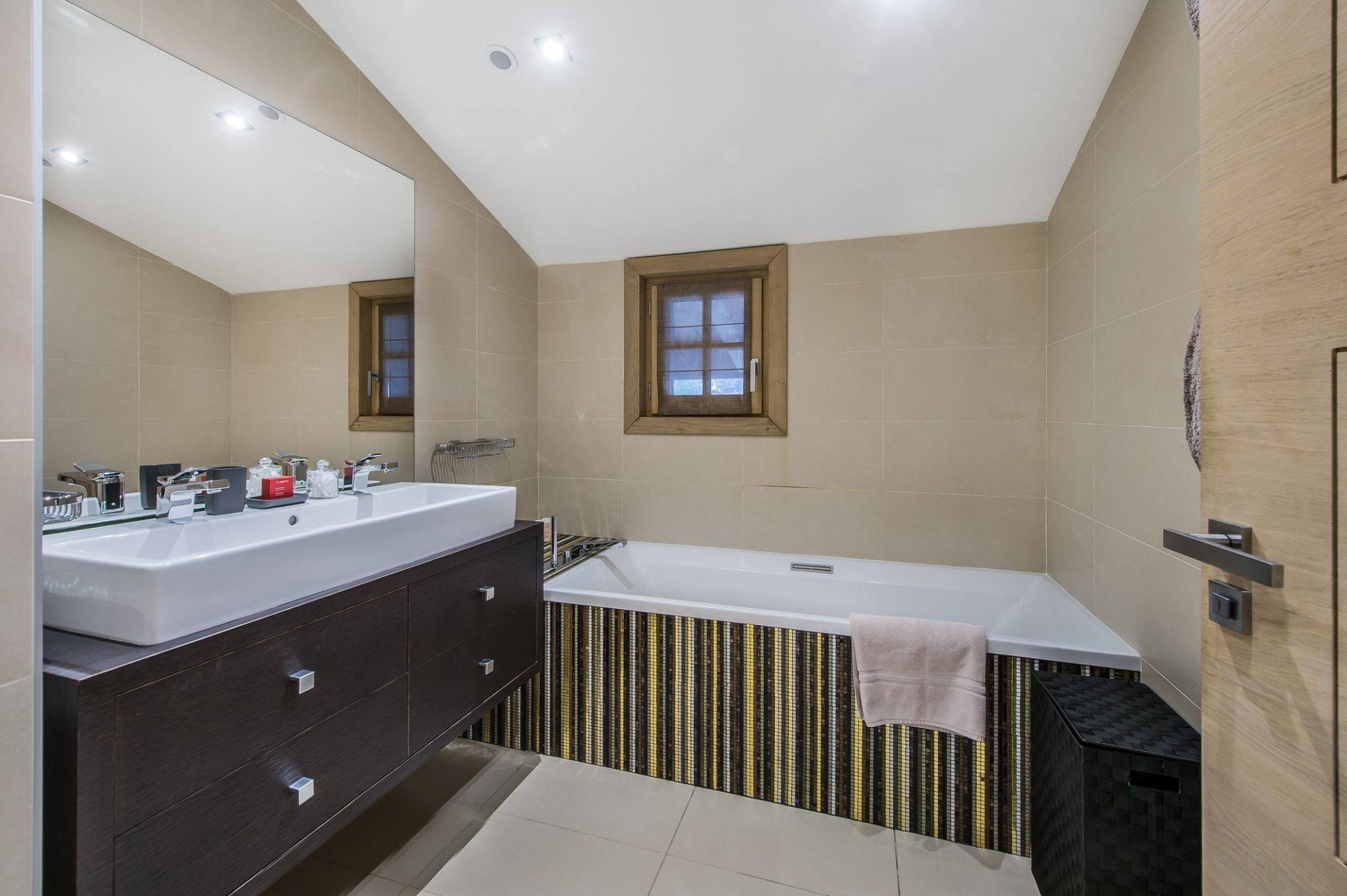 Courchevel 1650 Luxury Rental Chalet Nexiluvite Bathroom 2