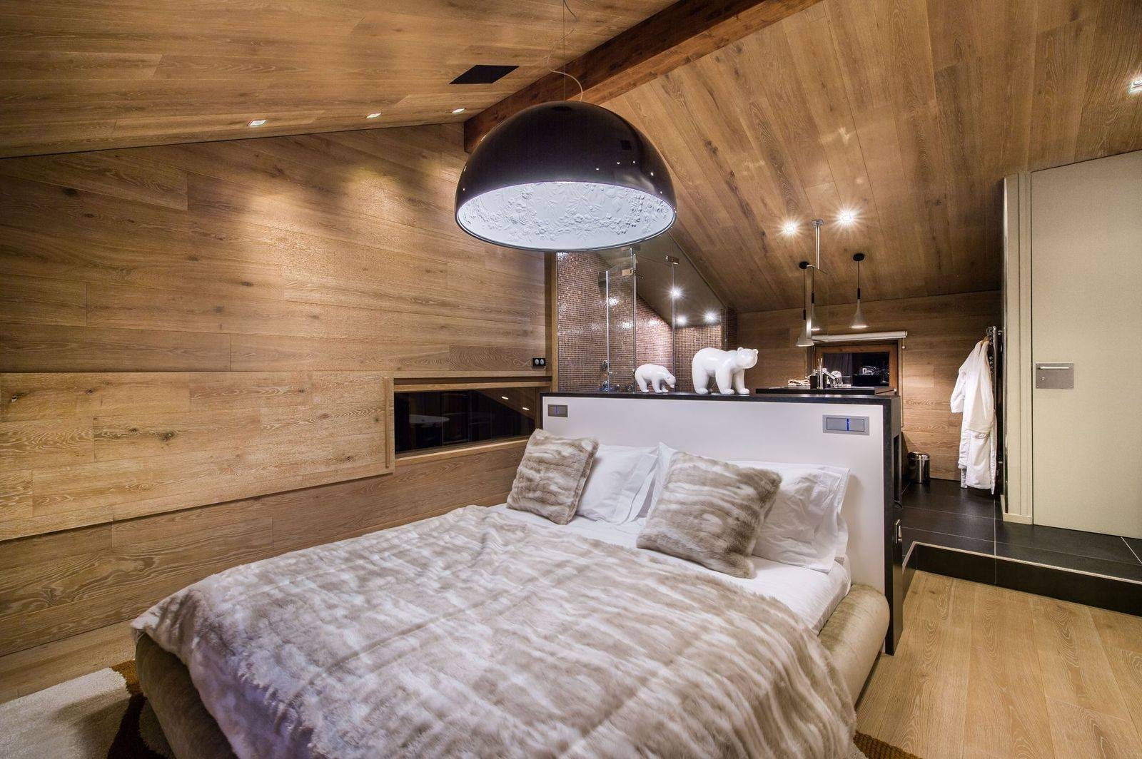 Courchevel 1650 Luxury Rental Chalet Nezilovite Bedroom