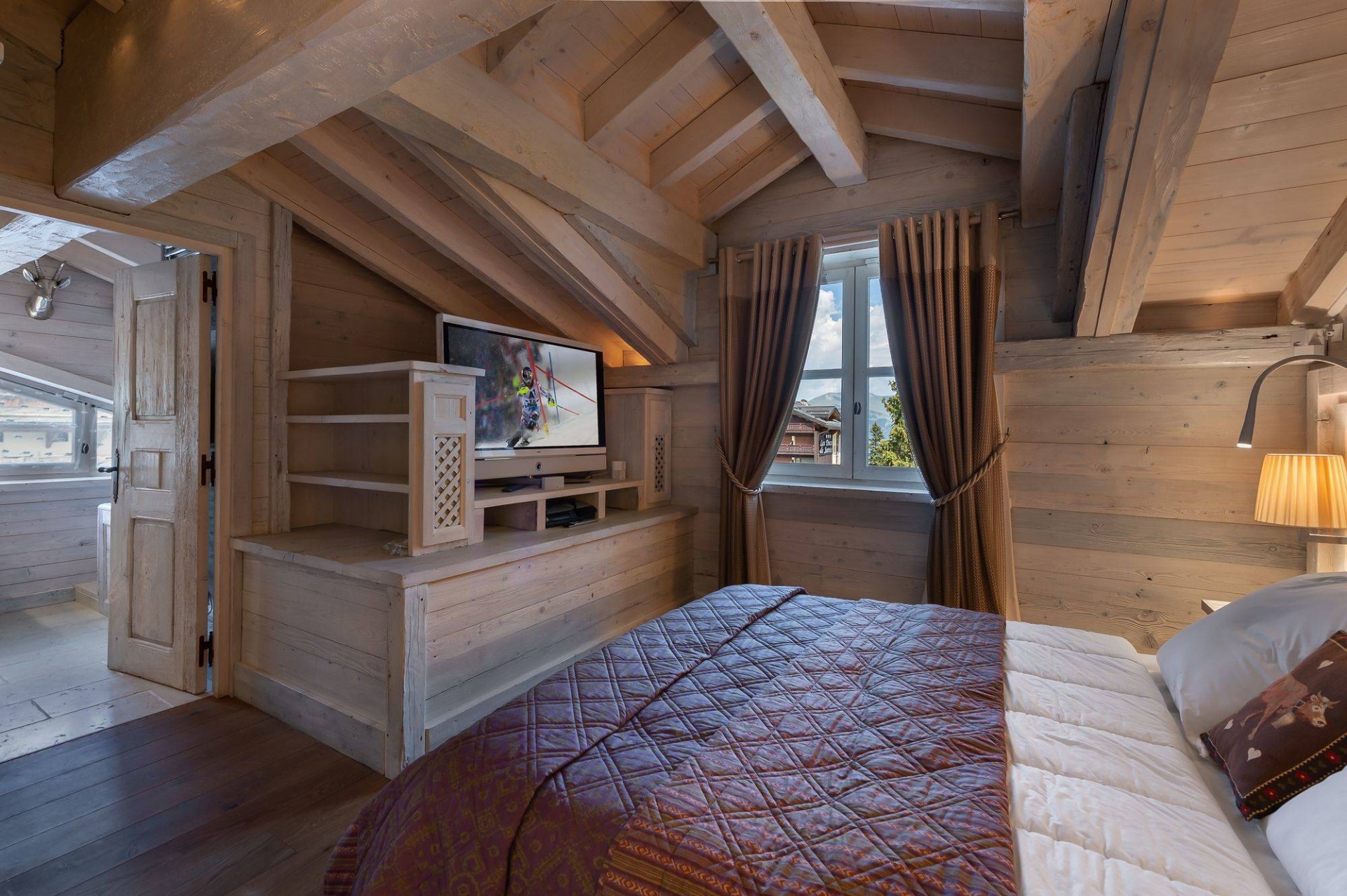 Courchevel 1850 Luxury Rental Appartment Bapilite Bedroom 5