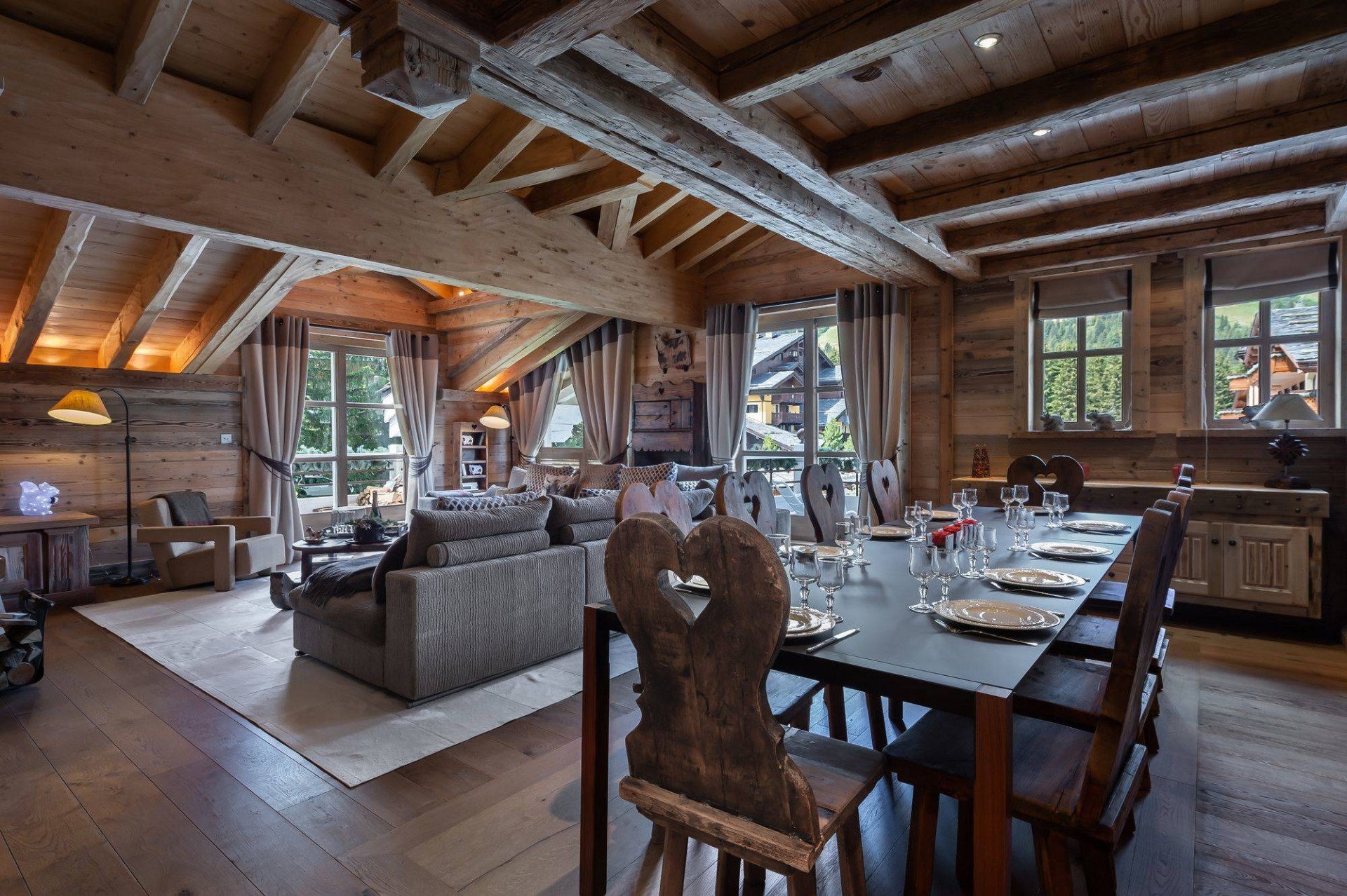 Courchevel 1850 Luxury Rental Appartment Bapilite Dining Room